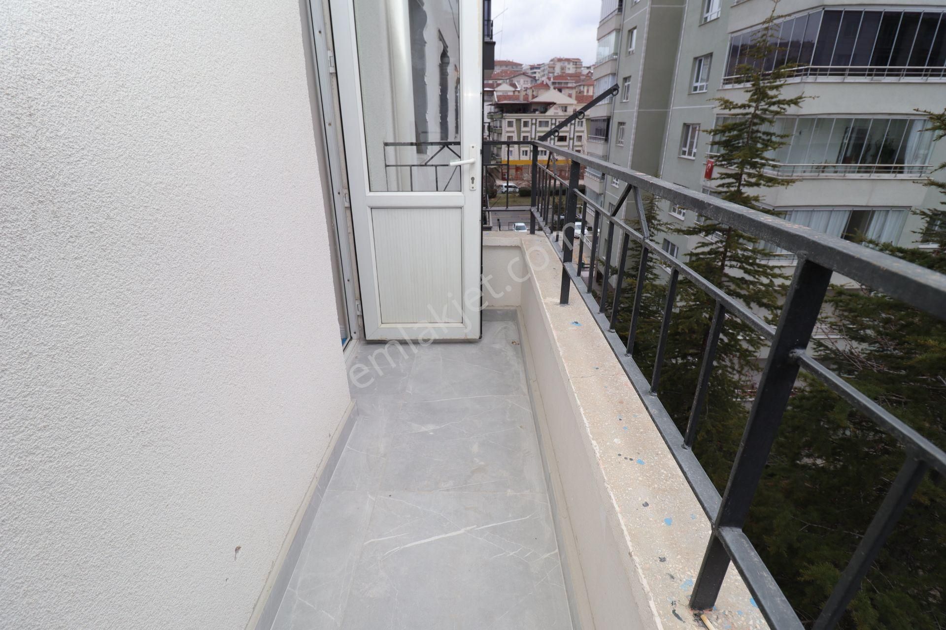 Akif'ten Elvan'da 3+1 Full Yapılı Ara Kat D/b Cephe Satılık Daire - Görsel 10