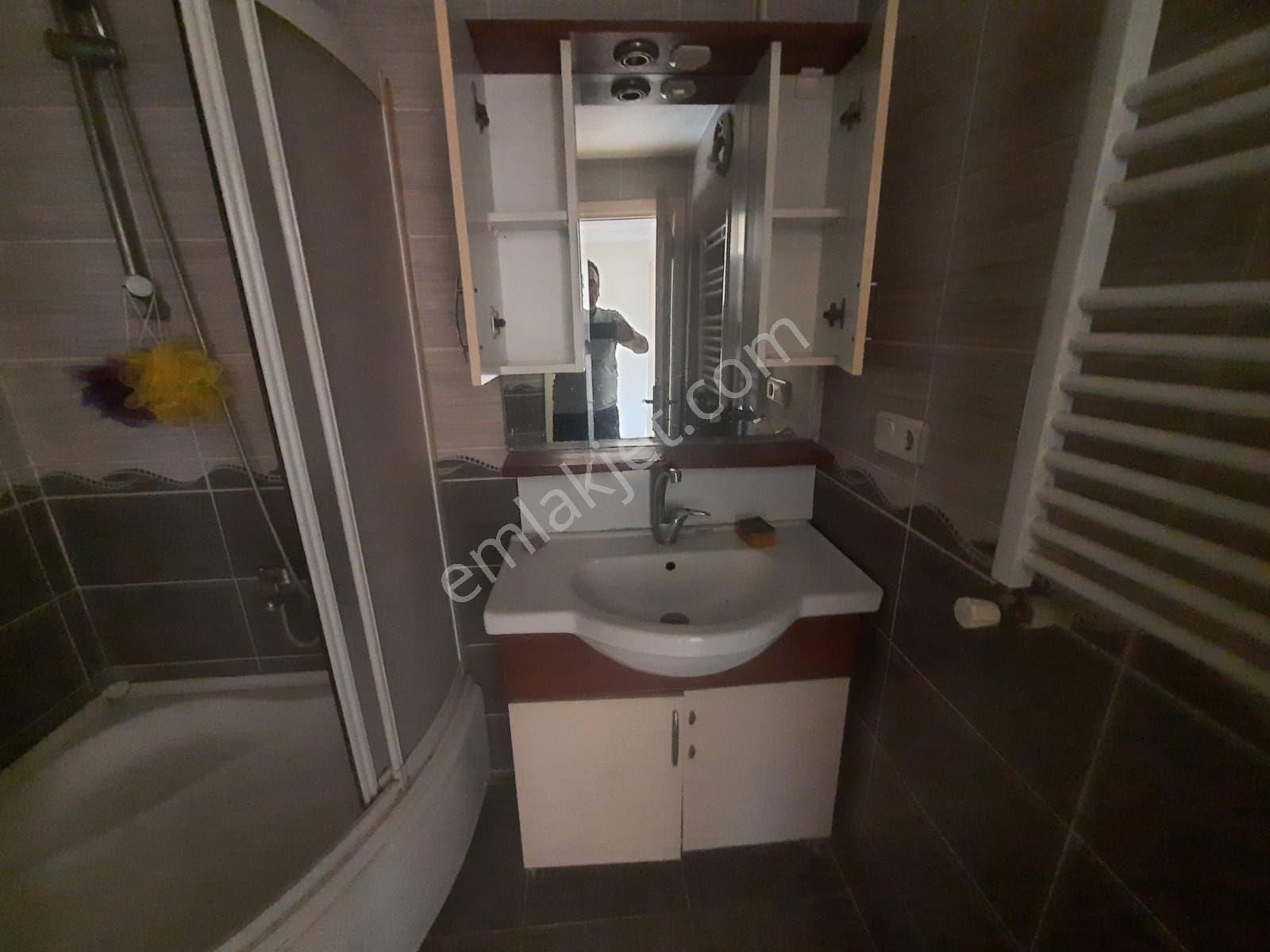 Madenler Metro Durağı Na Yakın3+1 Ayrı Mutfak Geniş Daire - Görsel 17