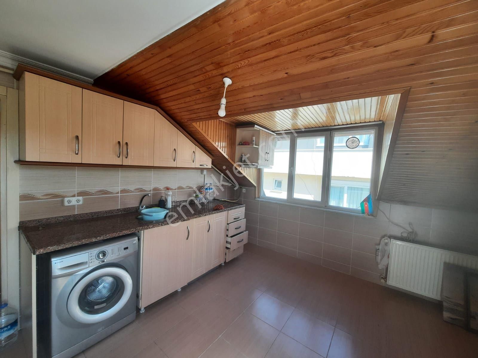Madenler Metro Durağı Na Yakın3+1 Ayrı Mutfak Geniş Daire - Görsel 12