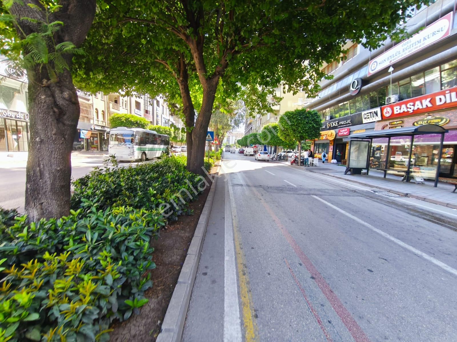 Sular'da Ana Cadde Üzerinde Otoparklı 3+1 Temiz Daire Cazip !!! - Görsel 31