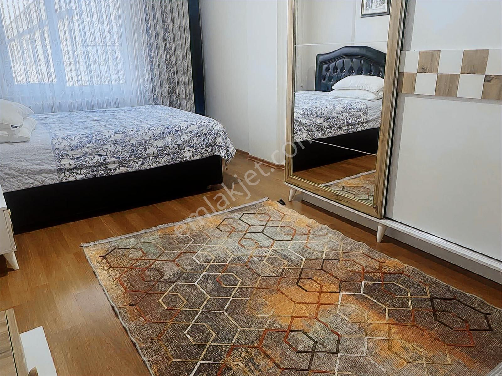 Yeğenoğlu Caddesi Bakımlı 4+1 Geniş Daire - Görsel 2