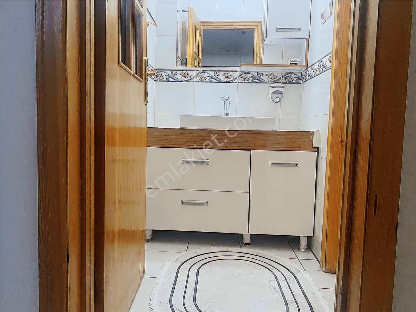 Yeğenoğlu Caddesi Bakımlı 4+1 Geniş Daire - Görsel 21