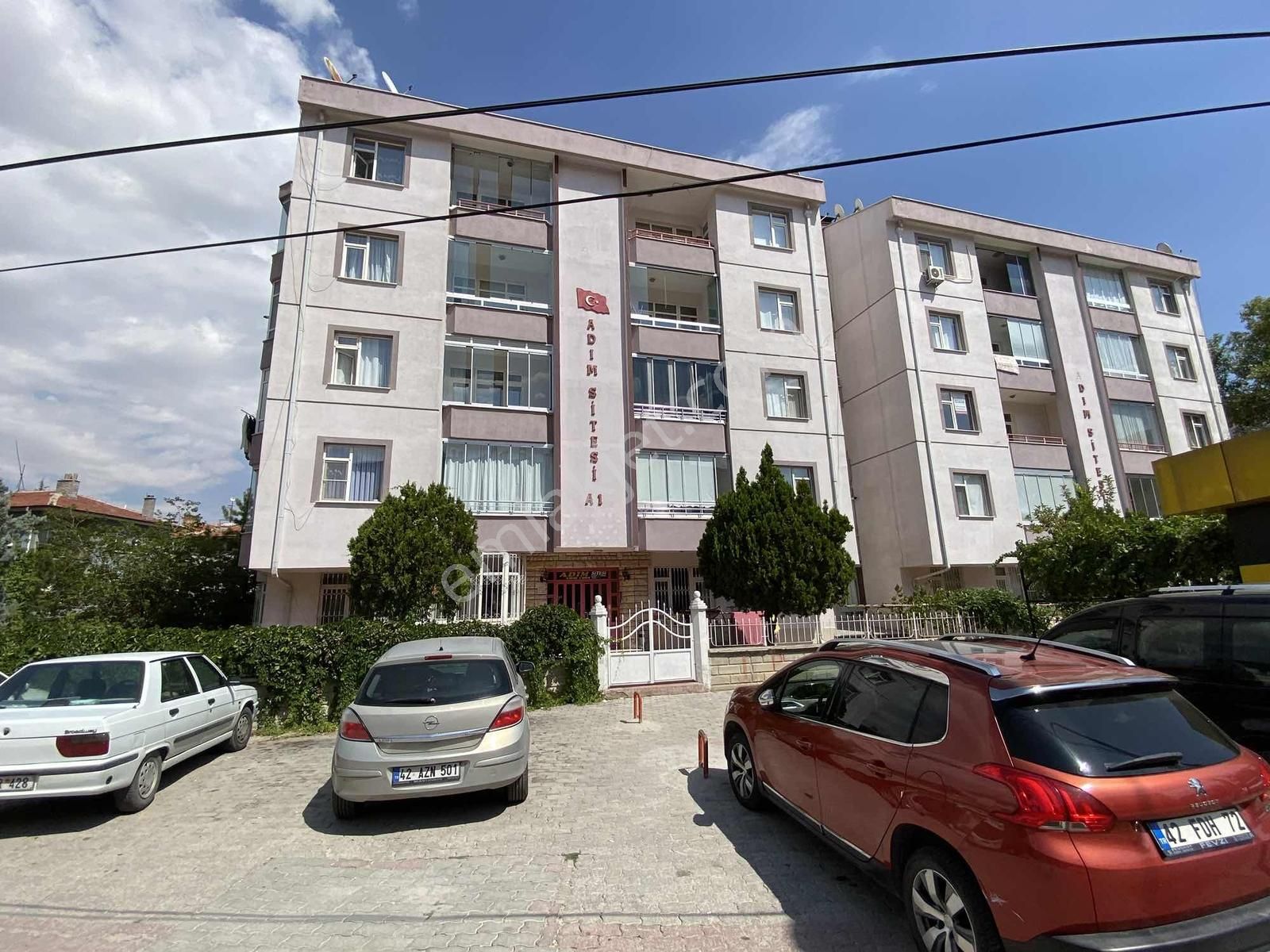 Yeğenoğlu Caddesi Bakımlı 4+1 Geniş Daire - Görsel 12