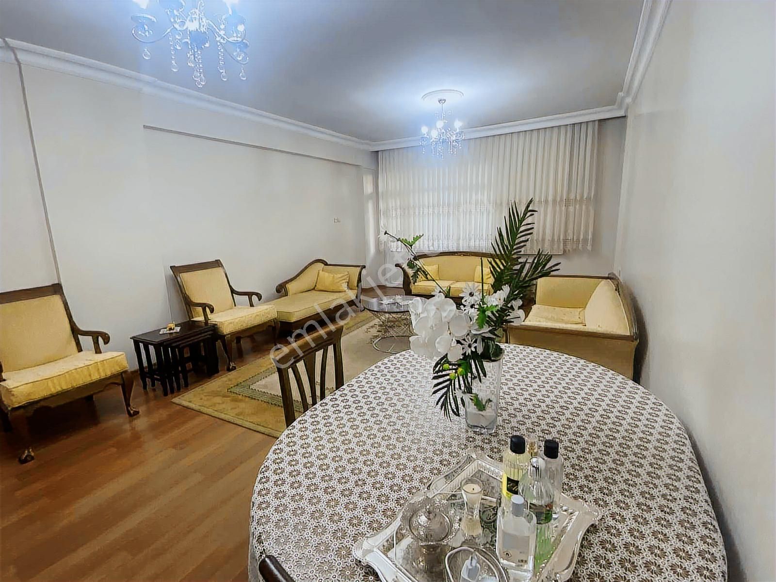 Yeğenoğlu Caddesi Bakımlı 4+1 Geniş Daire - Görsel 15