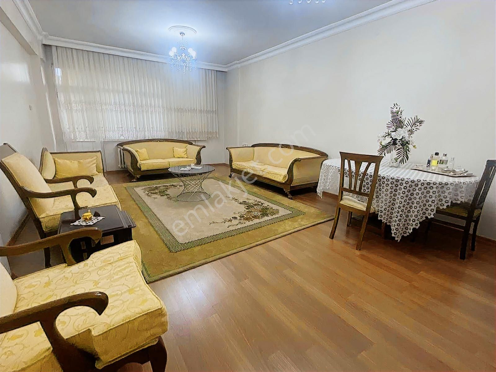 Yeğenoğlu Caddesi Bakımlı 4+1 Geniş Daire - Görsel 14