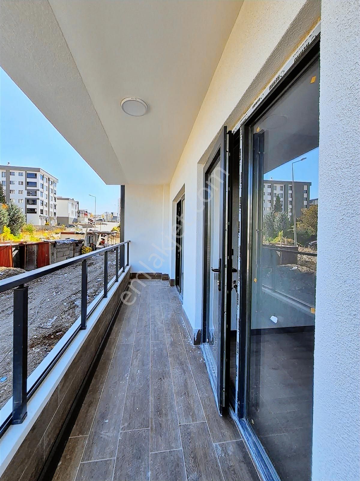 Bağlıca Göbekte Site İçerisinde 2+1 Satılık Daire - Görsel 28