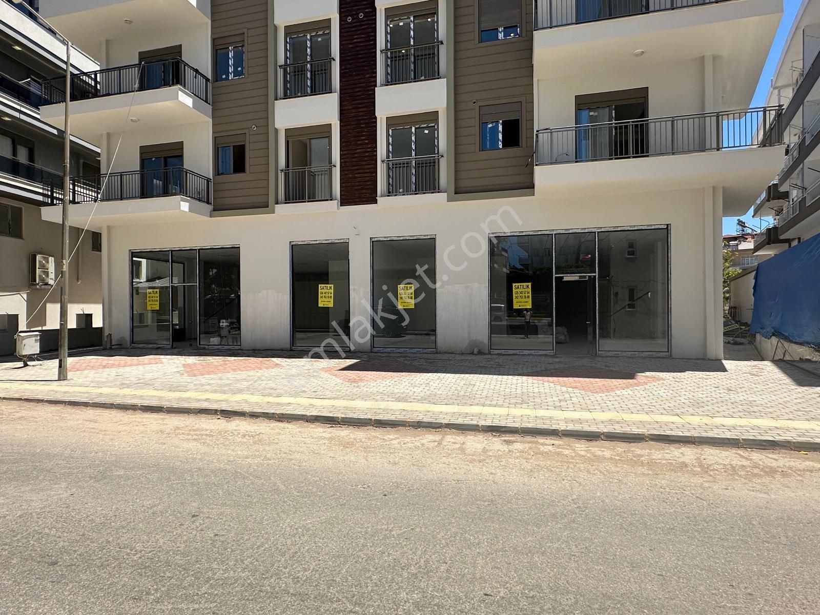 Manavgat A.pazarcı Mahallesinde Kiralık Dükkan