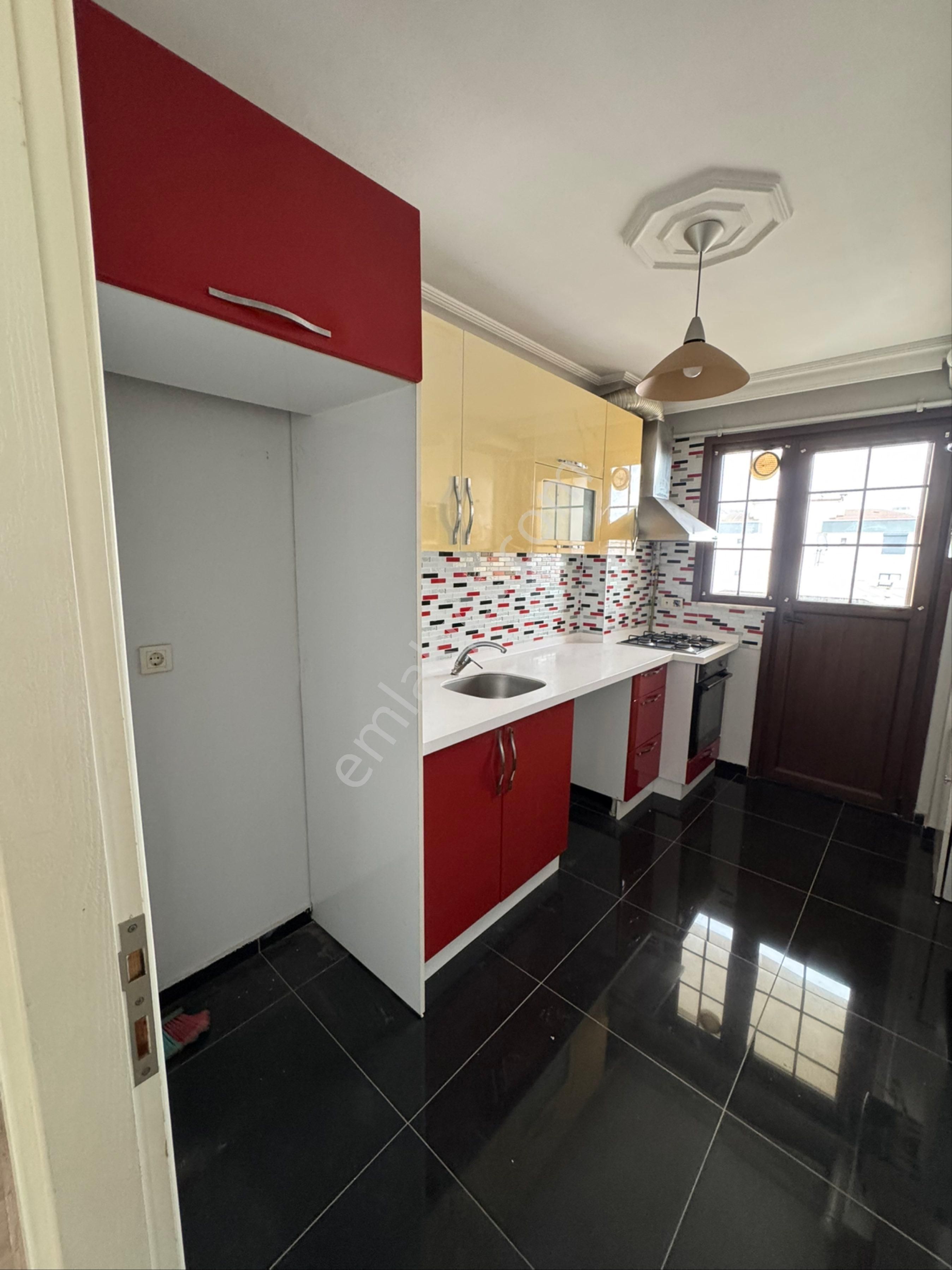 Katta Tek 3+1 Boş Satılık - Görsel 4