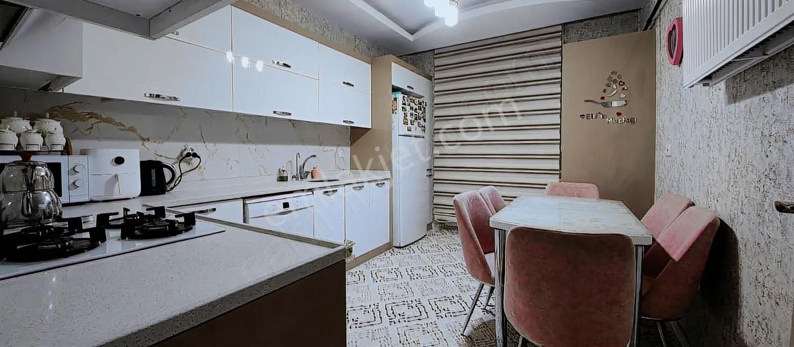 Seyran Emlaktan Merkezi Konumda Satılık Bakımlı 3+1 Daire - Görsel 4