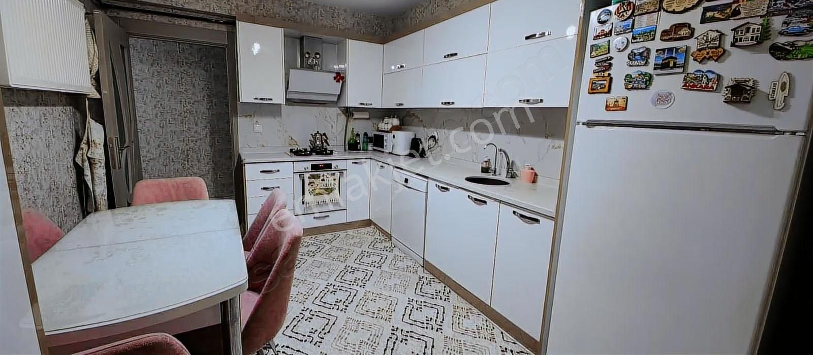 Seyran Emlaktan Merkezi Konumda Satılık Bakımlı 3+1 Daire - Görsel 6