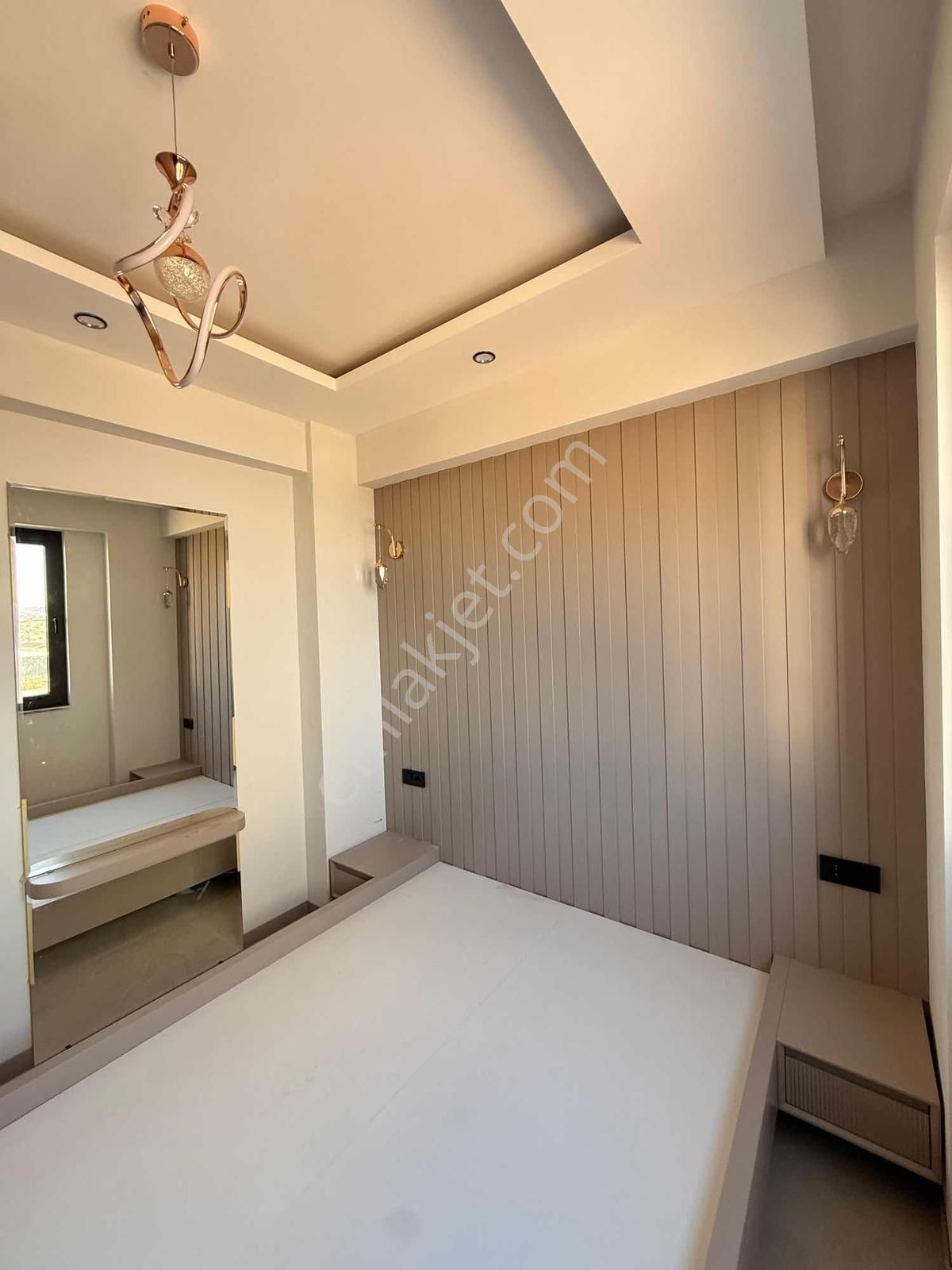 Şehir Hastanesine Komşu 1+1 Arakat Köşe Apart Balkonlu - Görsel 5