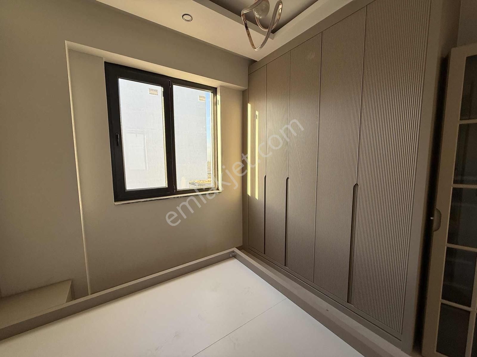 Şehir Hastanesine Komşu 1+1 Arakat Köşe Apart Balkonlu - Görsel 16