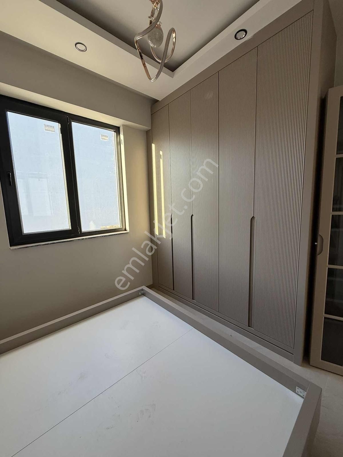 Şehir Hastanesine Komşu 1+1 Arakat Köşe Apart Balkonlu - Görsel 9