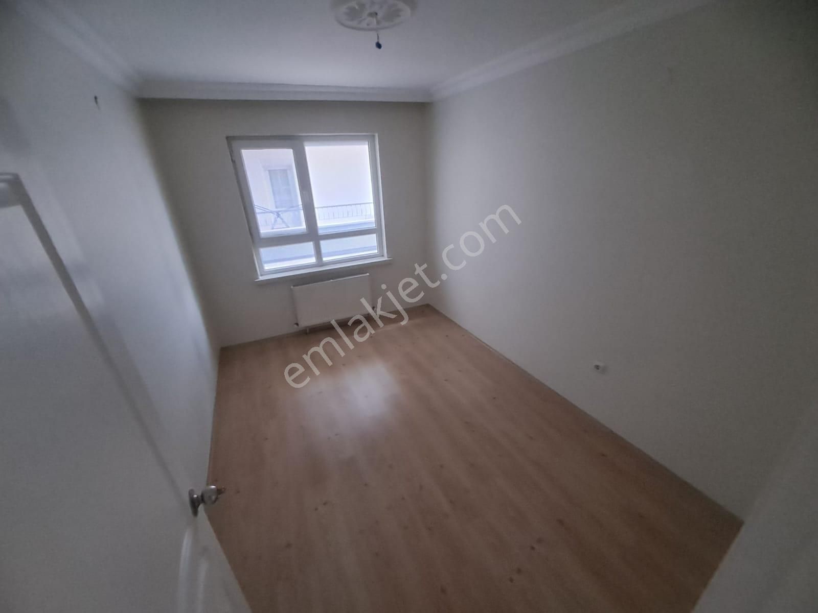 Bilgen Vatan'dan Bağlarbaşı Duman Sokak'ta Asansörlü 4+1 Cepheleri Açık Manzaralı Satılık Daire - Görsel 21