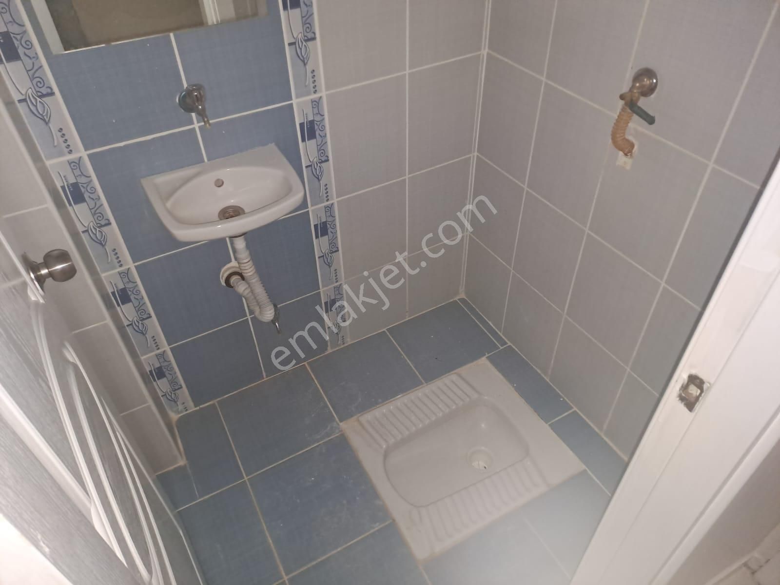 Bilgen Vatan'dan Bağlarbaşı Duman Sokak'ta Asansörlü 4+1 Cepheleri Açık Manzaralı Satılık Daire - Görsel 28