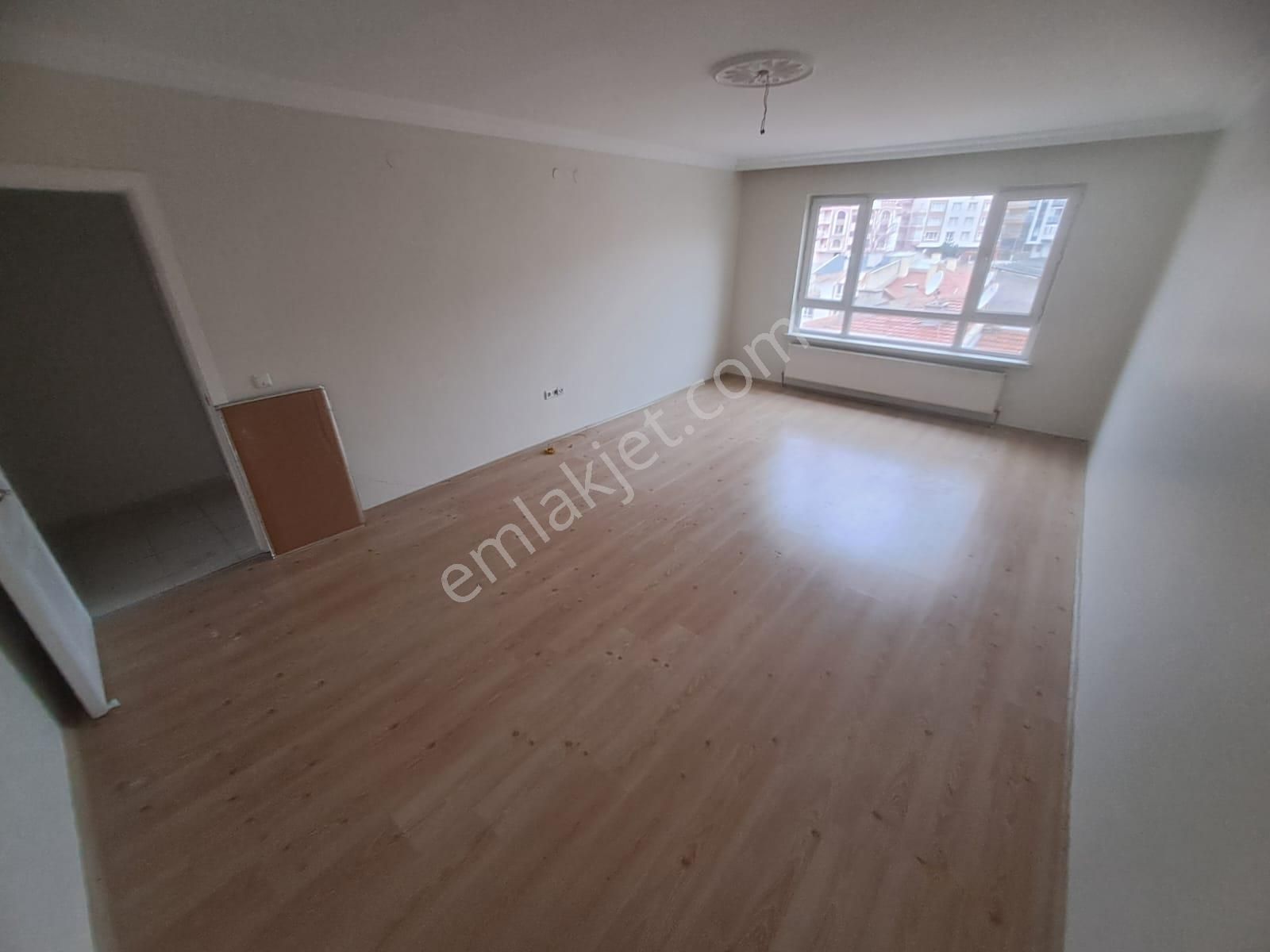 Bilgen Vatan'dan Bağlarbaşı Duman Sokak'ta Asansörlü 4+1 Cepheleri Açık Manzaralı Satılık Daire - Görsel 9