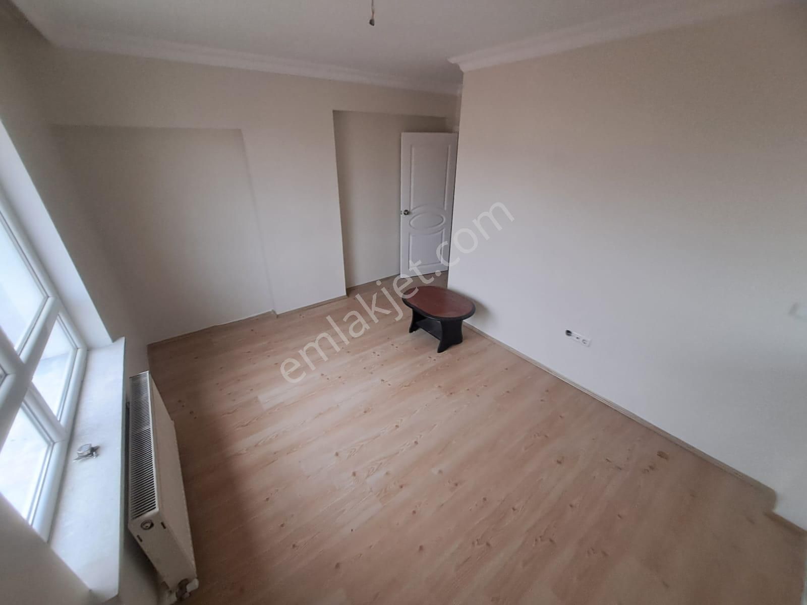 Bilgen Vatan'dan Bağlarbaşı Duman Sokak'ta Asansörlü 4+1 Cepheleri Açık Manzaralı Satılık Daire - Görsel 17