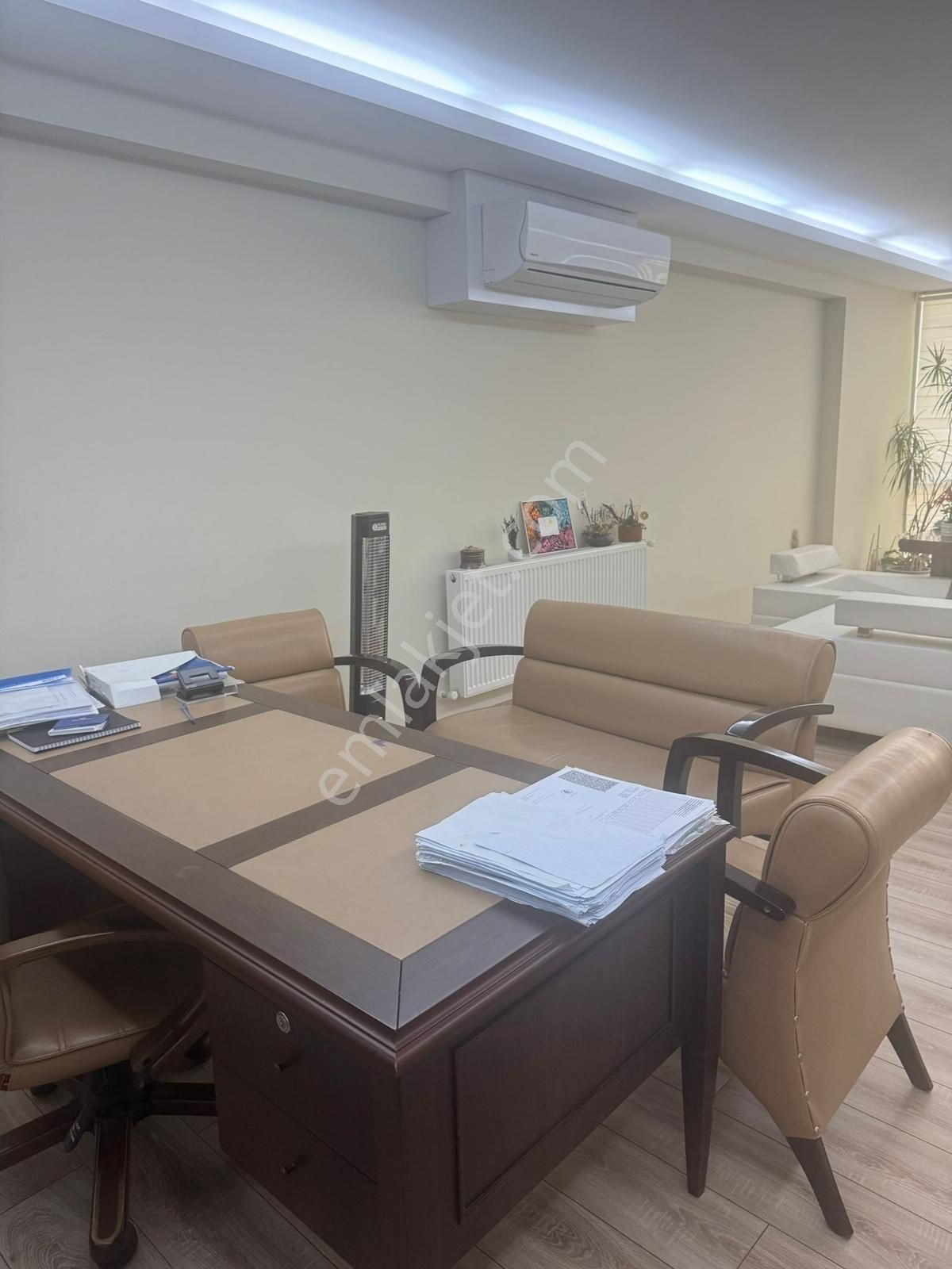 Büyükçekmece Merkezde Bankalar Caddesinde 1+1 Bakımlı Ofis - Görsel 14