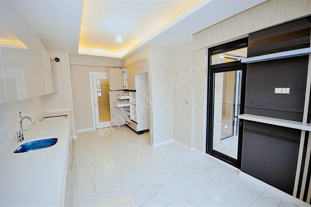 Meram Aksinne Evlerinde Ödemesiz Masrafsız 3+1 Ara Kat Daire!