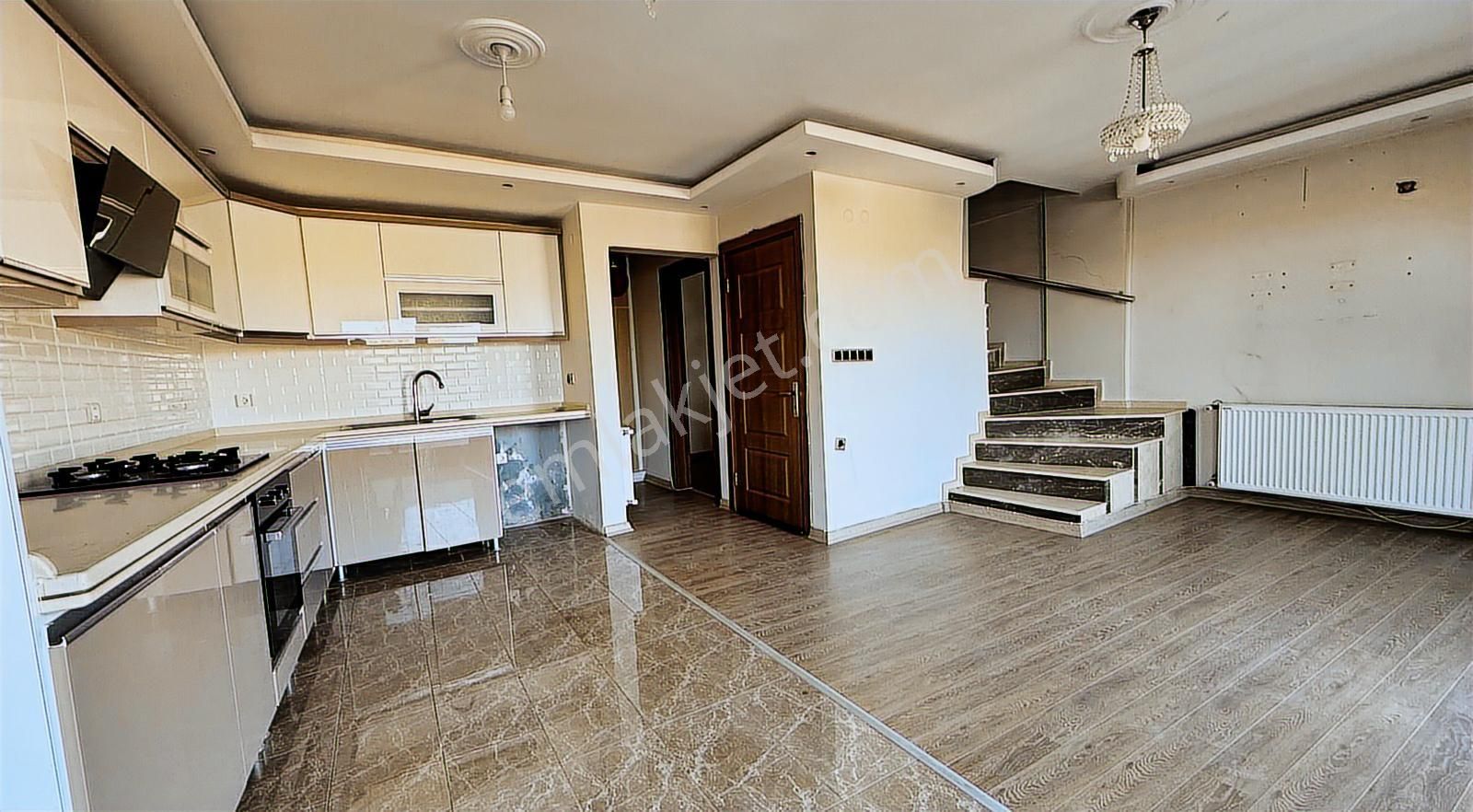 Era Angel'dan Bergama Gazipaşa Mahallesinde 4+2 Müstakil - Görsel 4