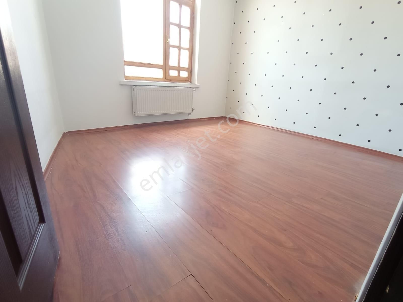 İncirli Refik Saydam Cd Üzeri Bağımsız Ön Cephe - Görsel 21