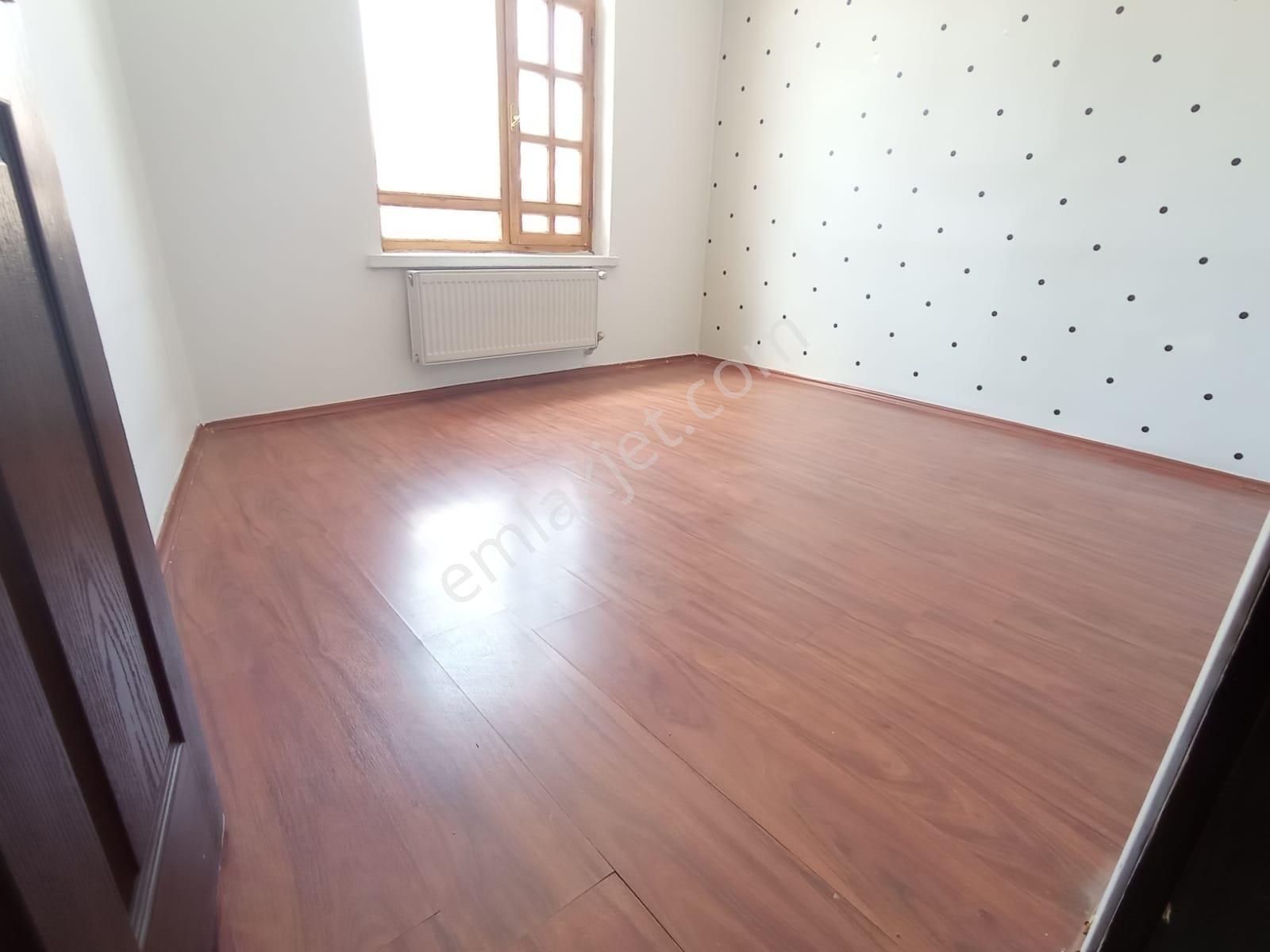 İncirli Refik Saydam Cd Üzeri Bağımsız Ön Cephe - Görsel 12