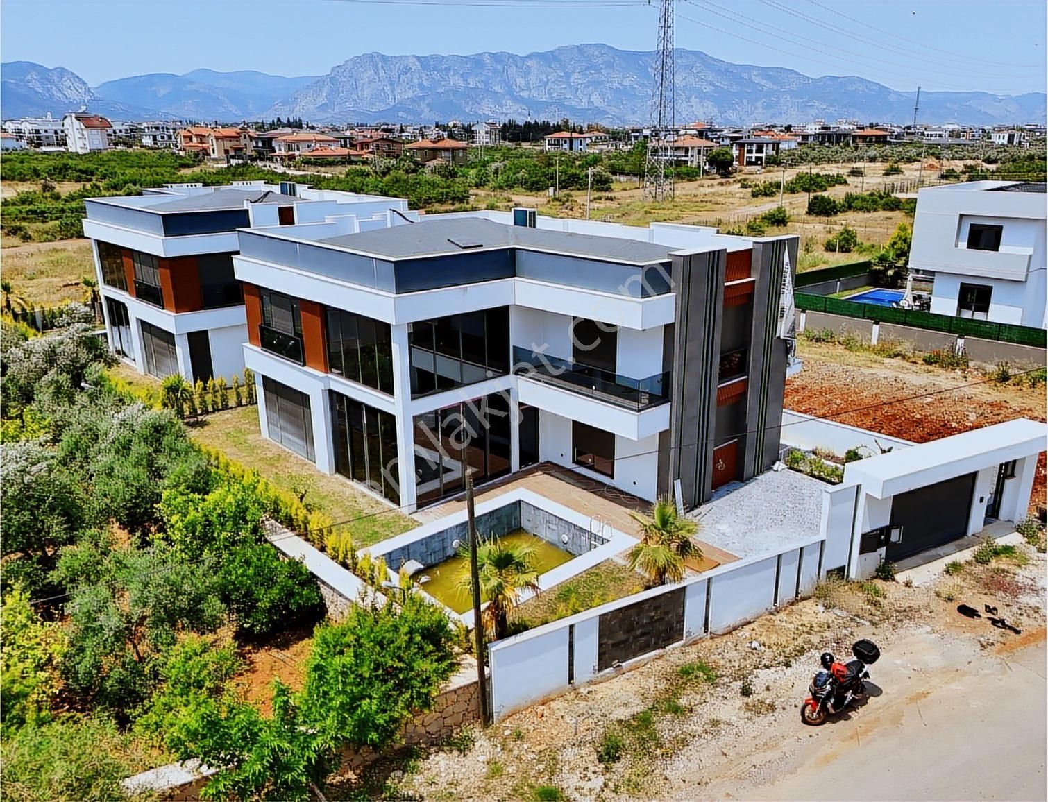 Döşemealtı Yeşilbayır'da Havuzlu Ultra Lüks Müstakil Villa - Görsel 4