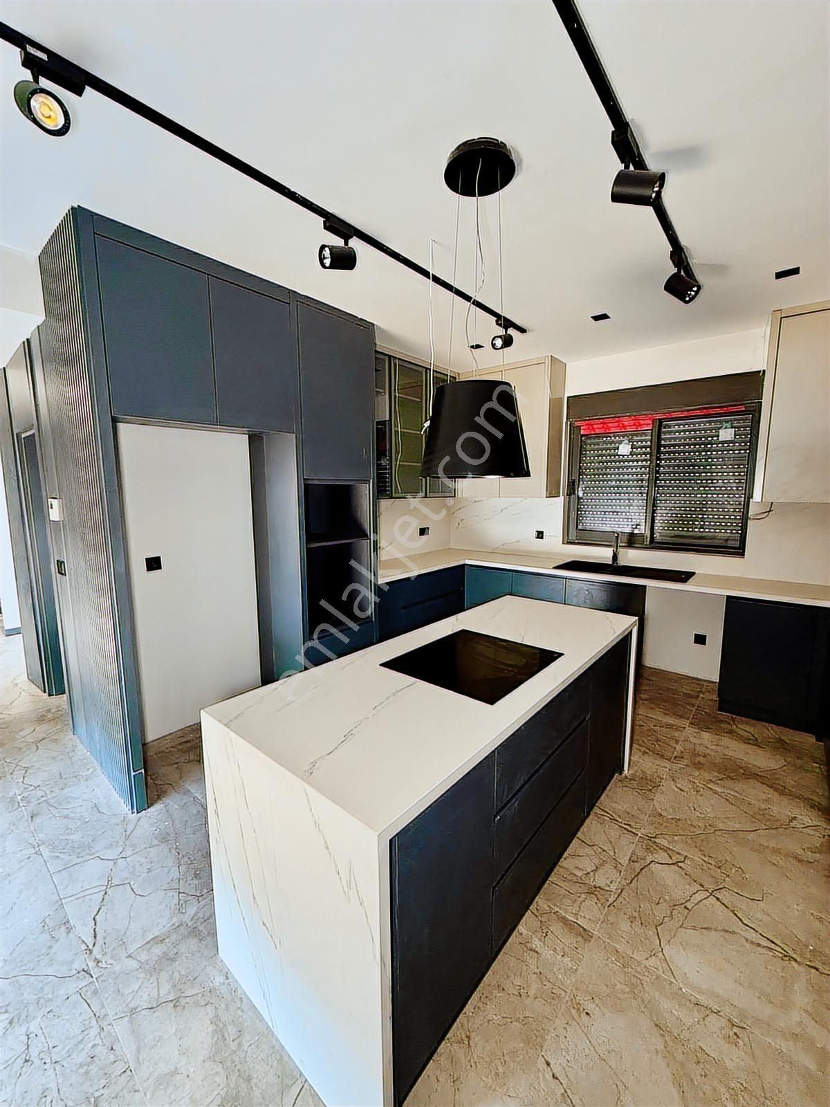 Döşemealtı Yeşilbayır'da Havuzlu Ultra Lüks Müstakil Villa - Görsel 17