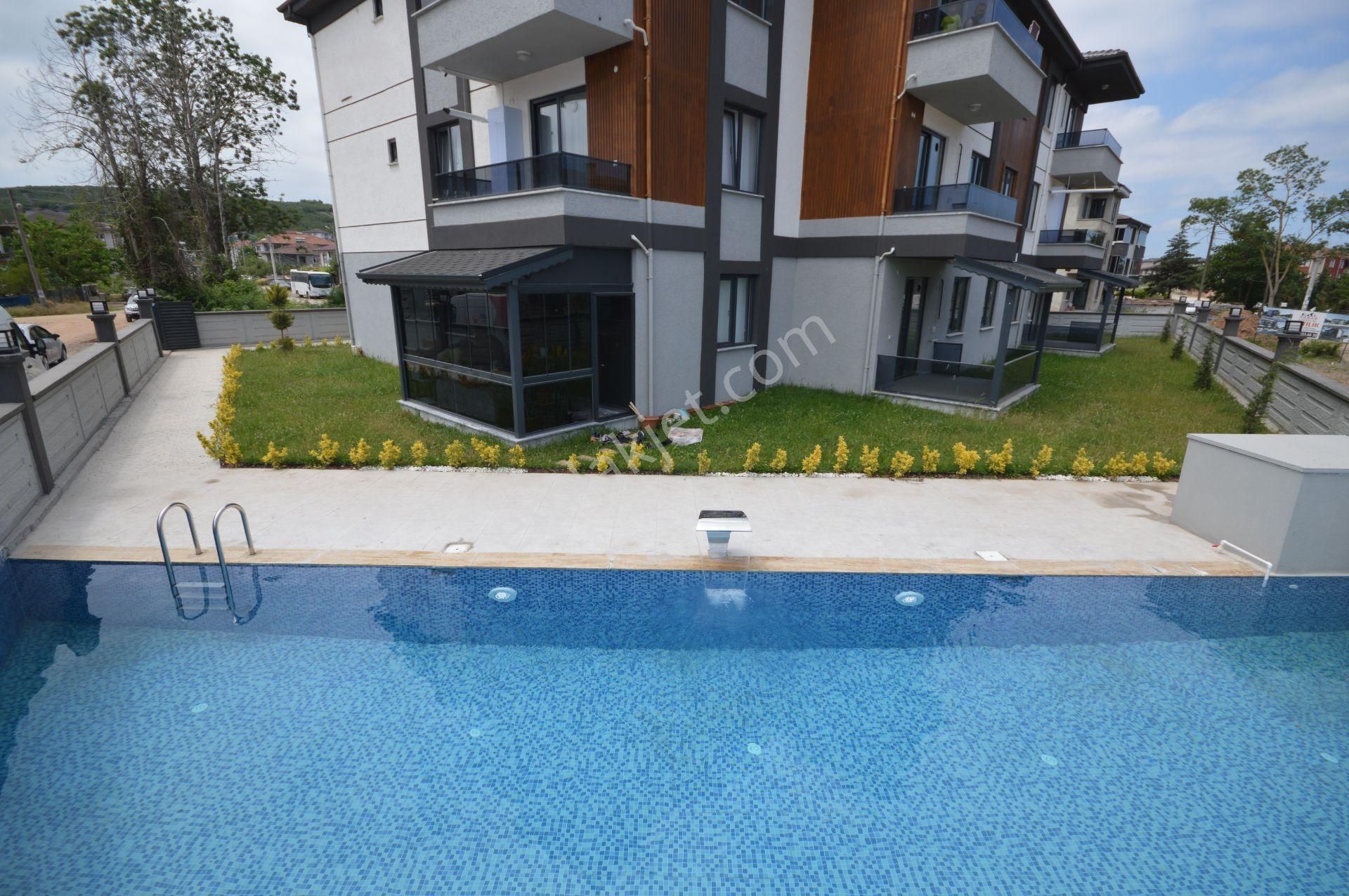 Karasu’da Hayalinizdeki Havuzlu Site Dairesi 2+1 - Görsel 3