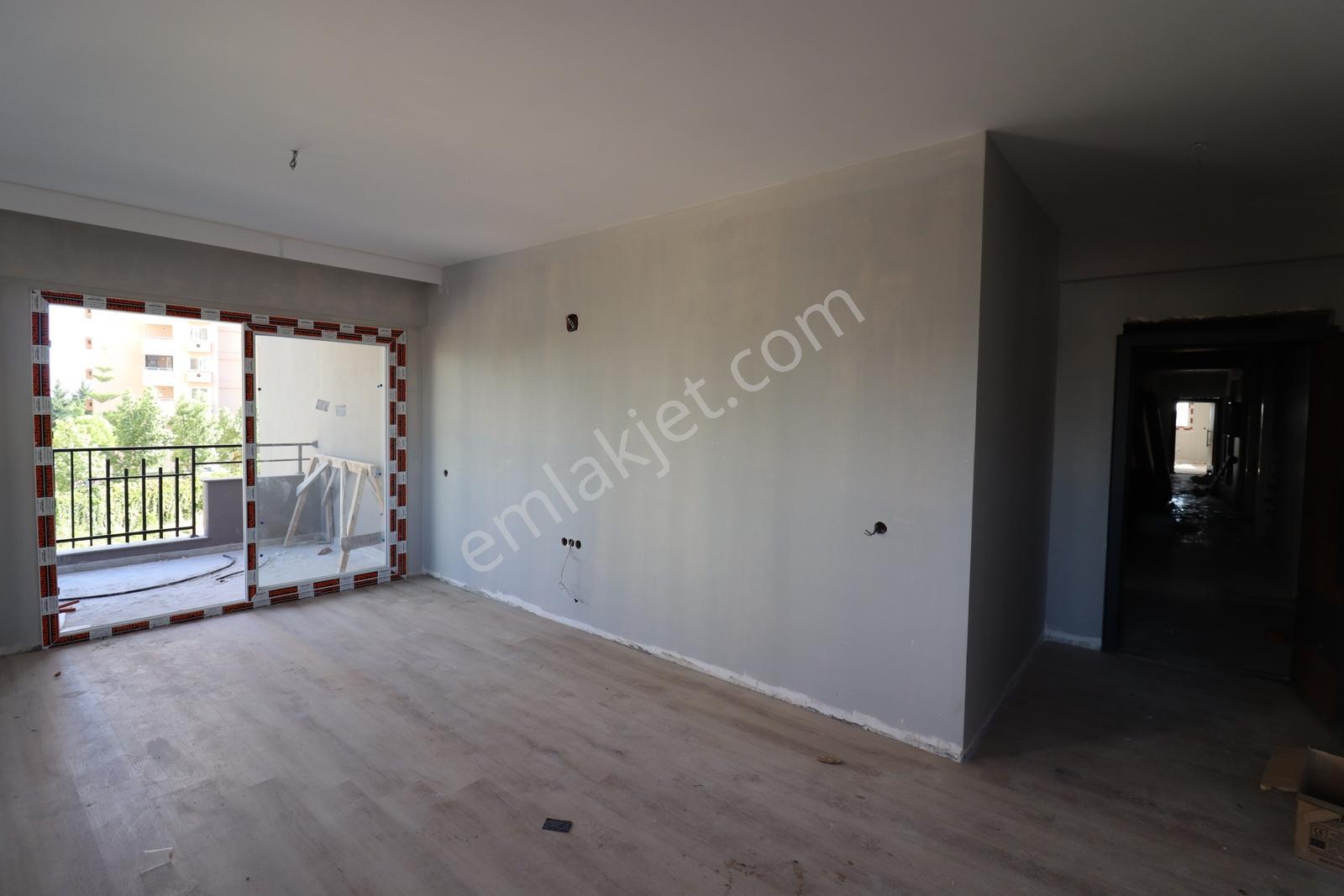 Mersin Çeşmeli'de Plaja 300 M Taşınmaya Hazır Daire | Tekce - Görsel 3