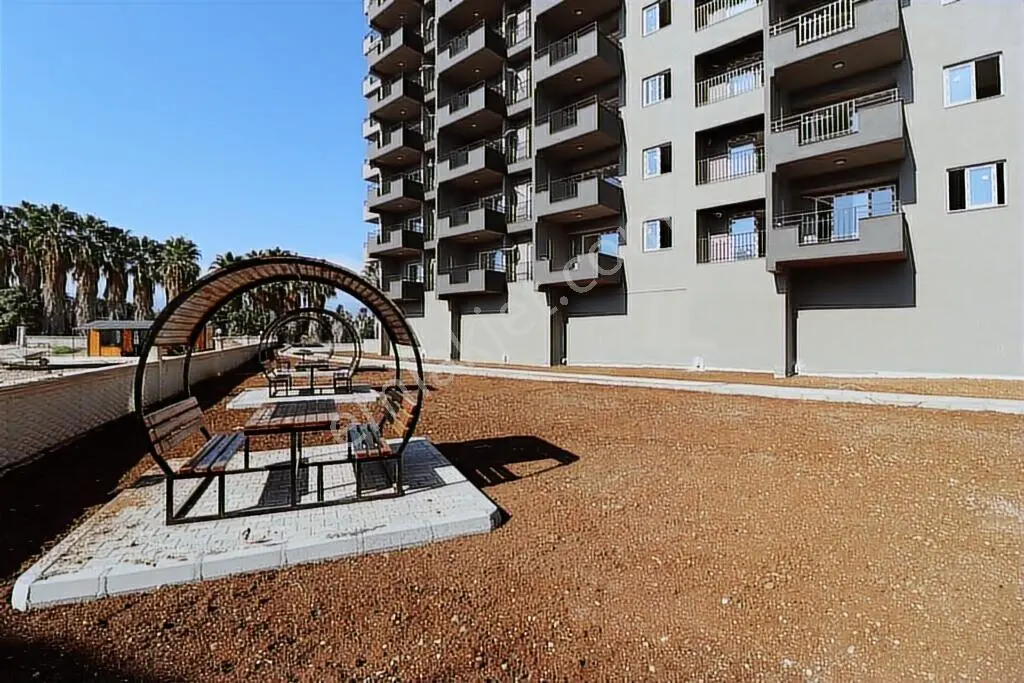 Mersin Çeşmeli'de Plaja 300 M Taşınmaya Hazır Daire | Tekce - Görsel 2