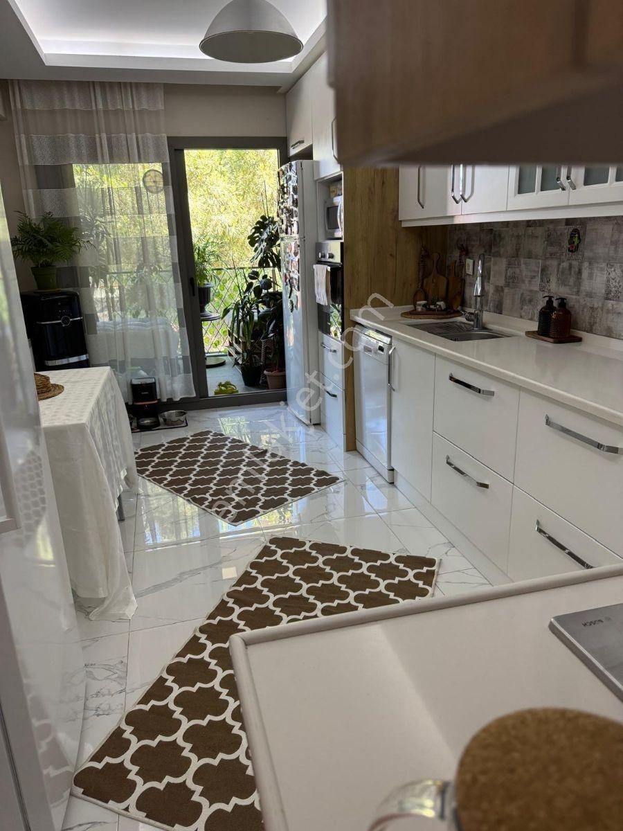 Salihli Merkezde Satılık 4+2 Otoparklı Dubleks Daire