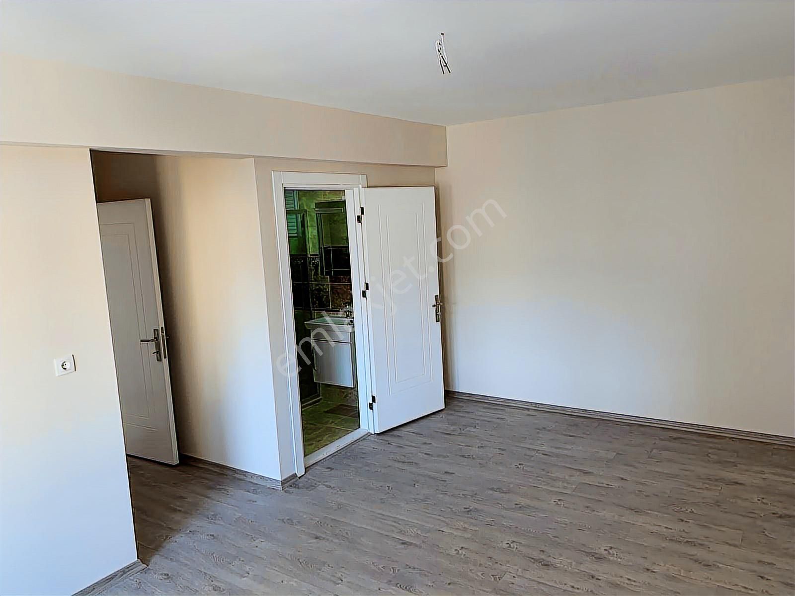 Salihli Merkezde Satılık 4+2 Otoparklı Dubleks Daire - Görsel 17