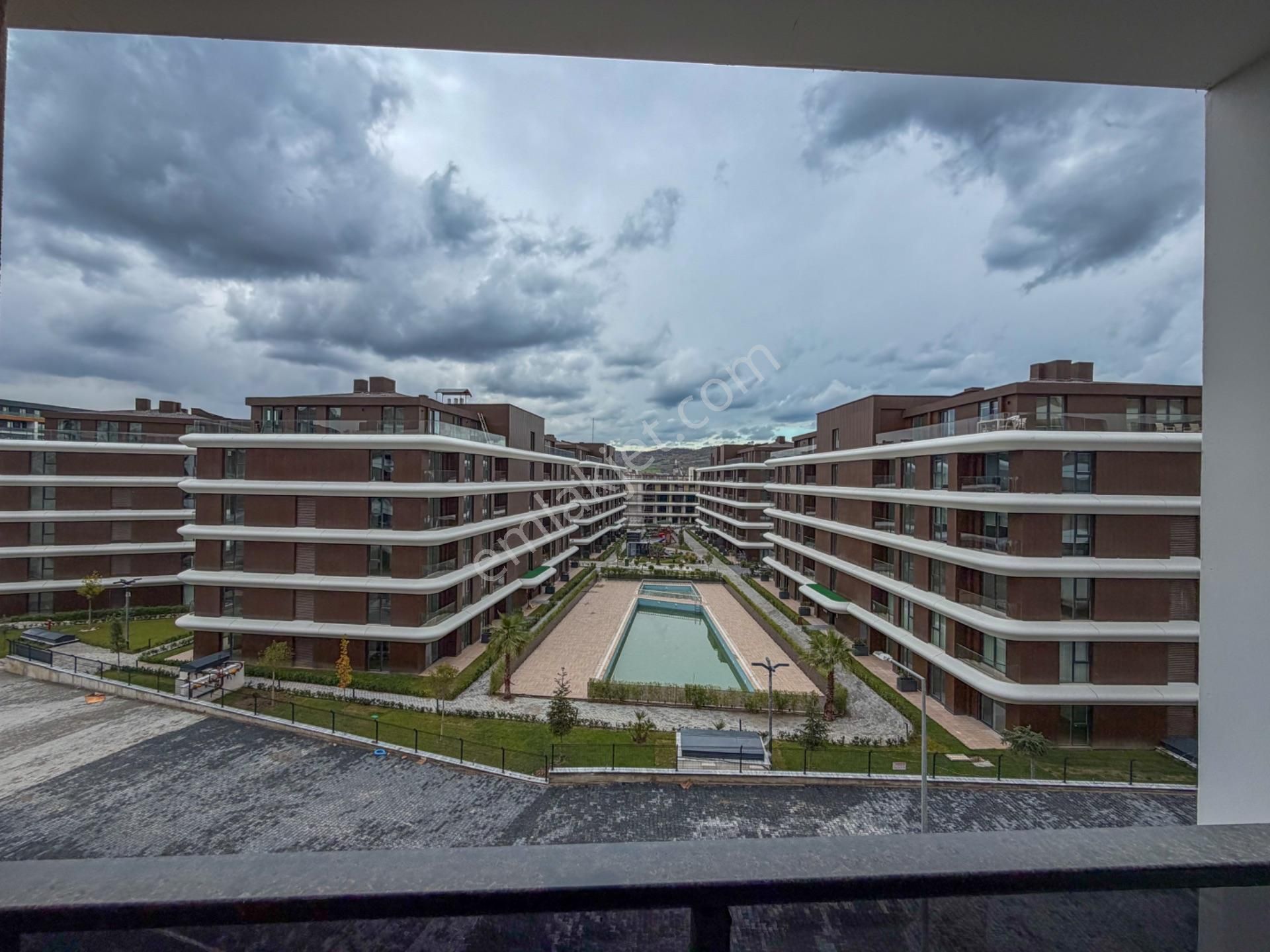 Kadıköy Meydan Suites'de Konum Avantajlı 3+1 Satılık Daire - Görsel 7