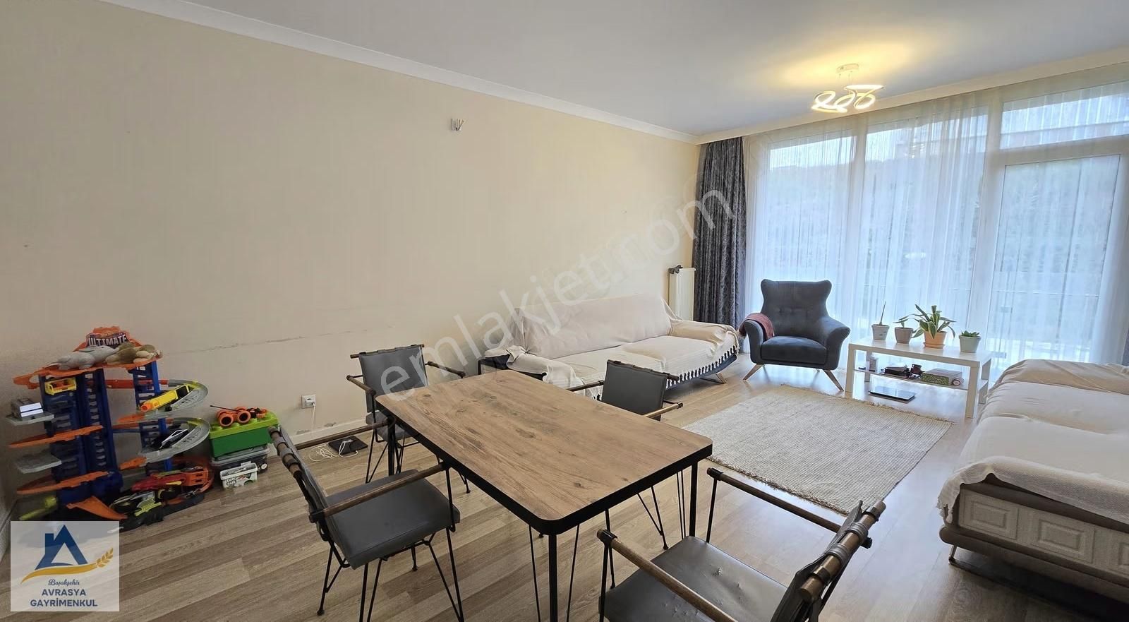 Başakşehir Emlak Konut 1. Kısım Kısa Katlıda Satılık 3+1 Daire - Görsel 21