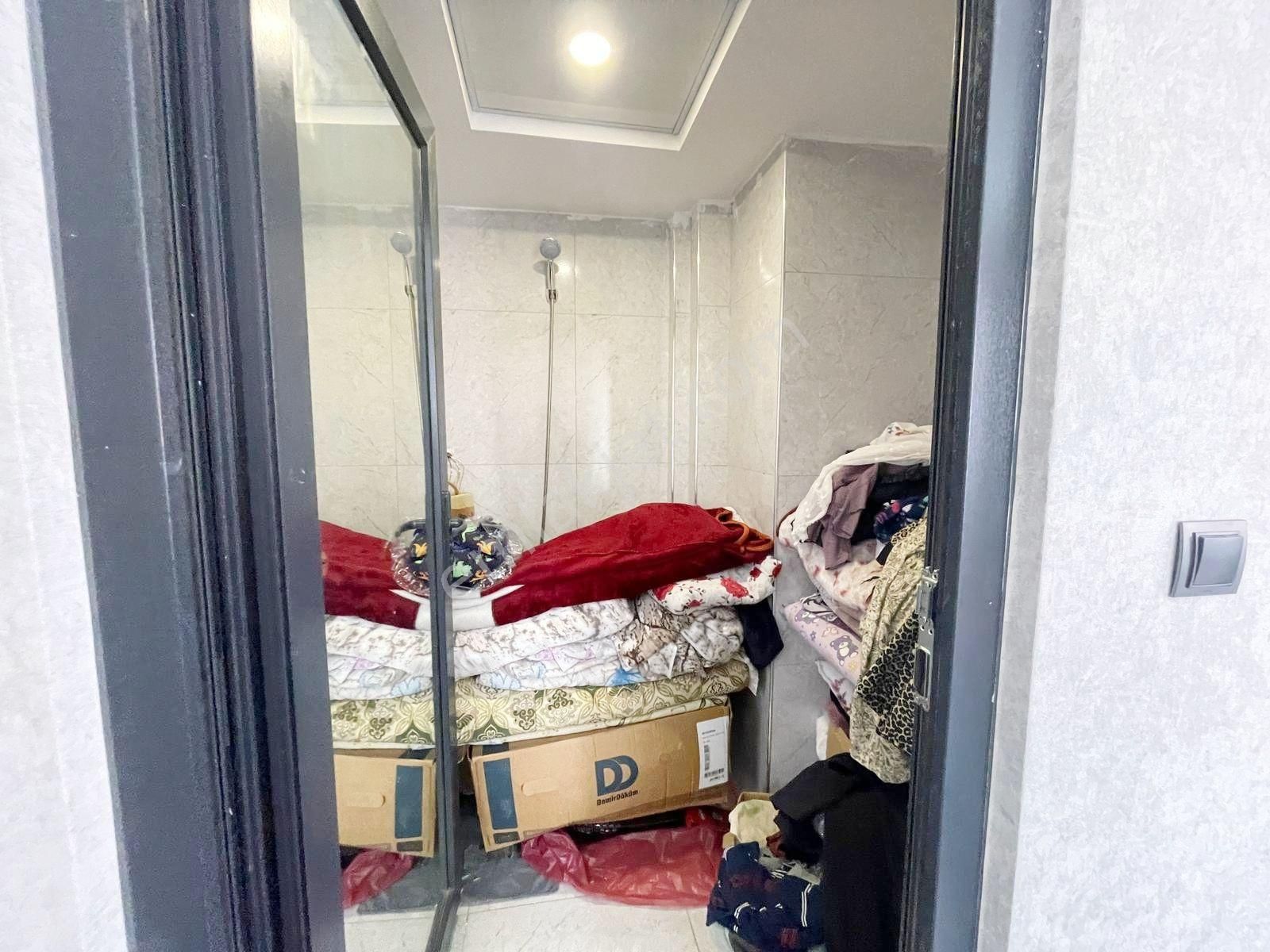 Alpaslan'da Cam Balkonlu Ebeveyn Banyolu Bakımlı 2+1 Daire - Görsel 13