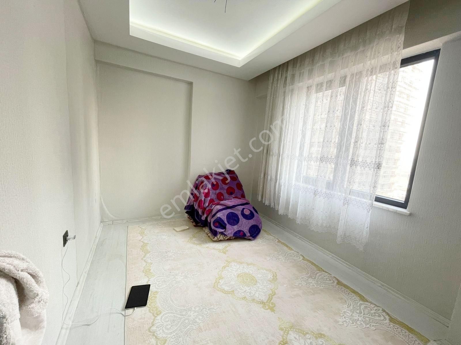 Alpaslan'da Cam Balkonlu Ebeveyn Banyolu Bakımlı 2+1 Daire - Görsel 9