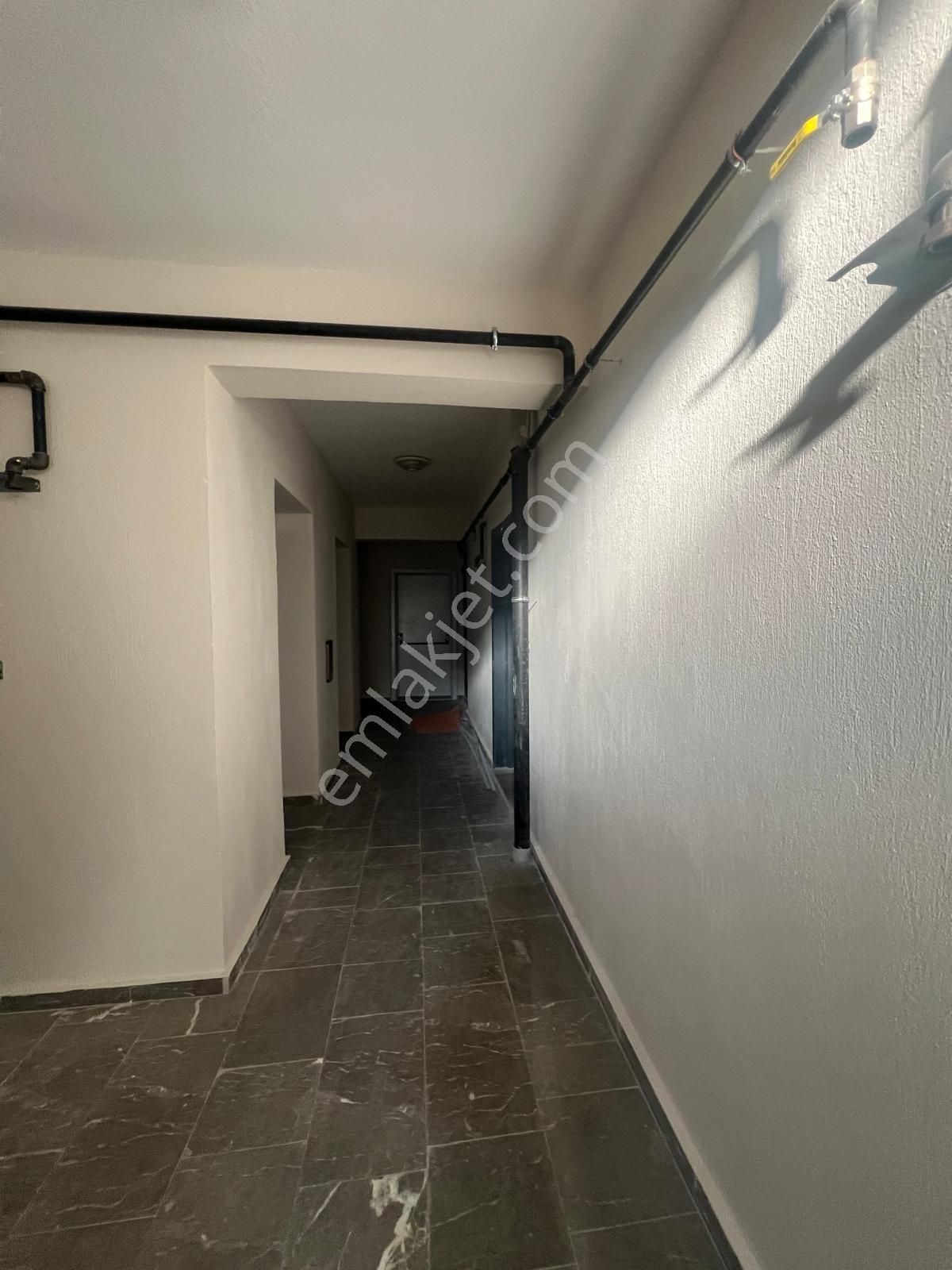 1+1 Nikah Sarayı Yanı Çeşitli Kat Seçenekleri Olan Satılık Daire - Görsel 19