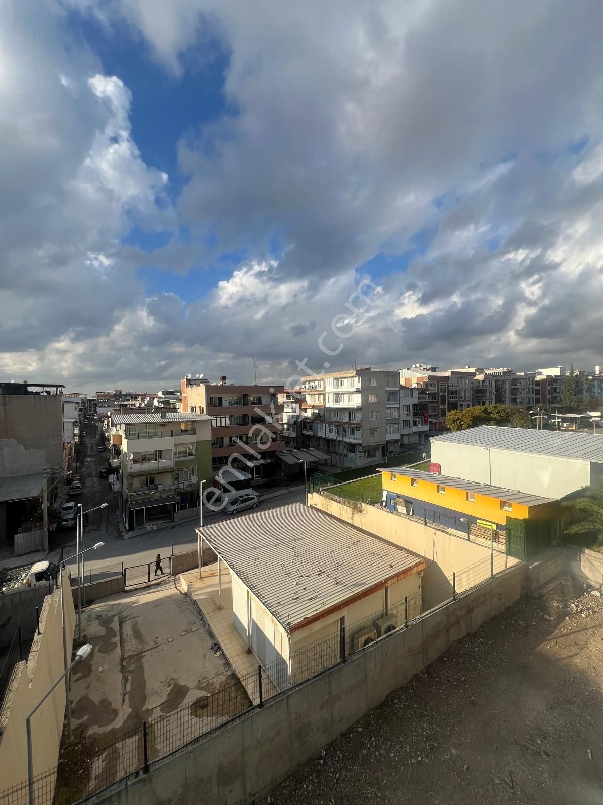 1+1 Nikah Sarayı Yanı Çeşitli Kat Seçenekleri Olan Satılık Daire - Görsel 13