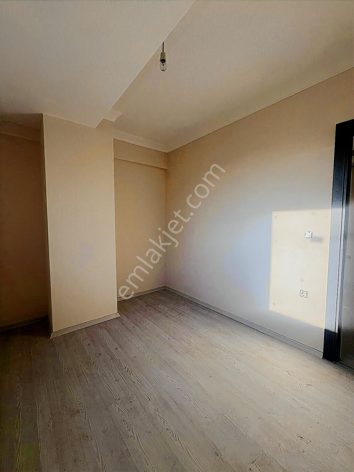 1+1 Nikah Sarayı Yanı Çeşitli Kat Seçenekleri Olan Satılık Daire - Görsel 10