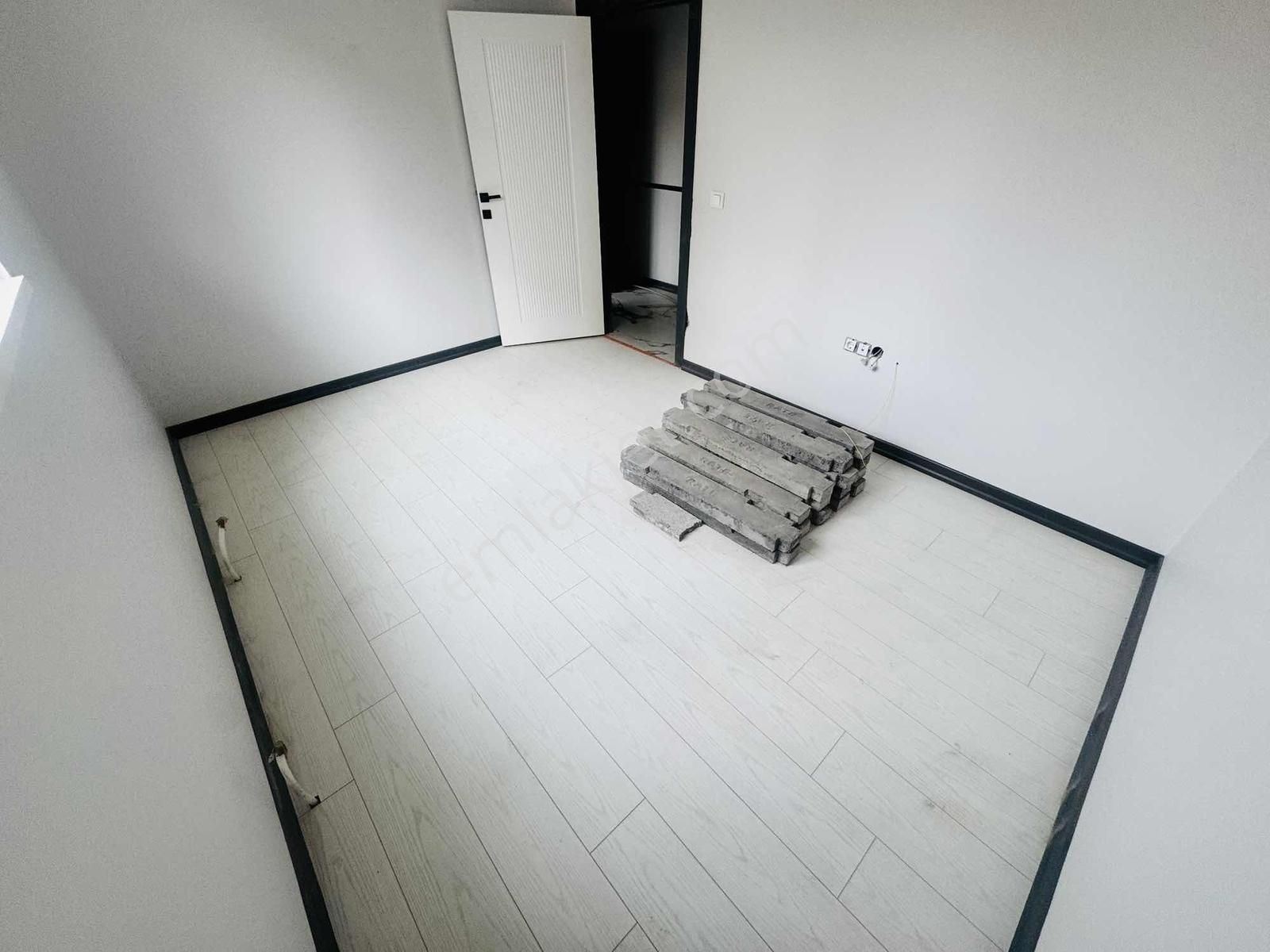 Şentürk Gayrimenkul'den**düz Giriş**/elfida Yakını//sıfır Daire! - Görsel 3