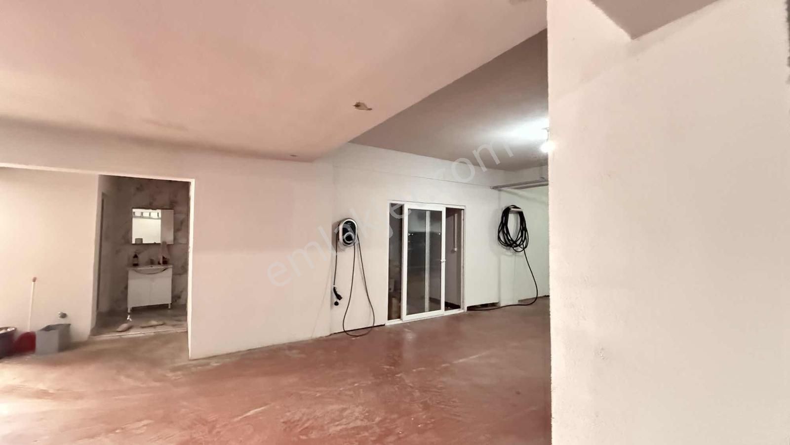 Akram'dan Yunuseli'de Önü Açık Emsalsiz Villa - Görsel 13