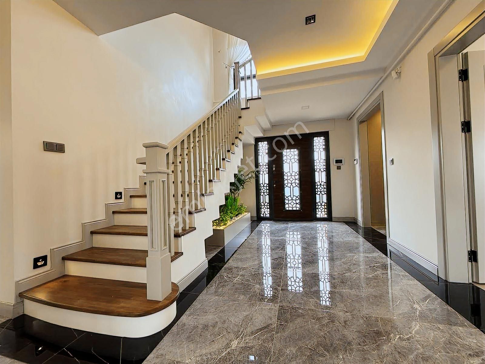 Akram'dan Yunuseli'de Önü Açık Emsalsiz Villa - Görsel 10