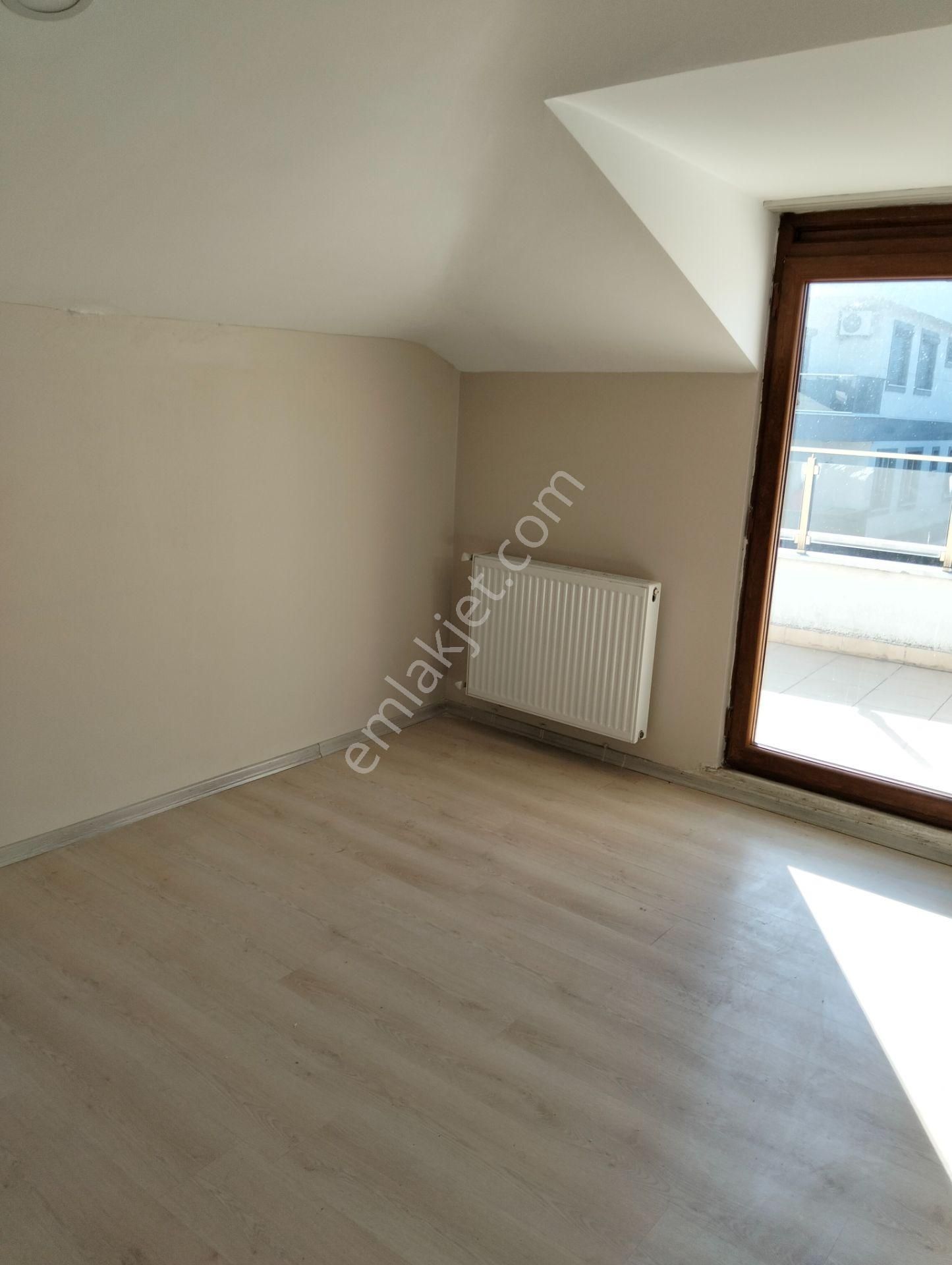 Sancaktepe Fatih Mah Geylani Cad Üzeri 4+1 Üst Dubleks Kiralık - Görsel 28