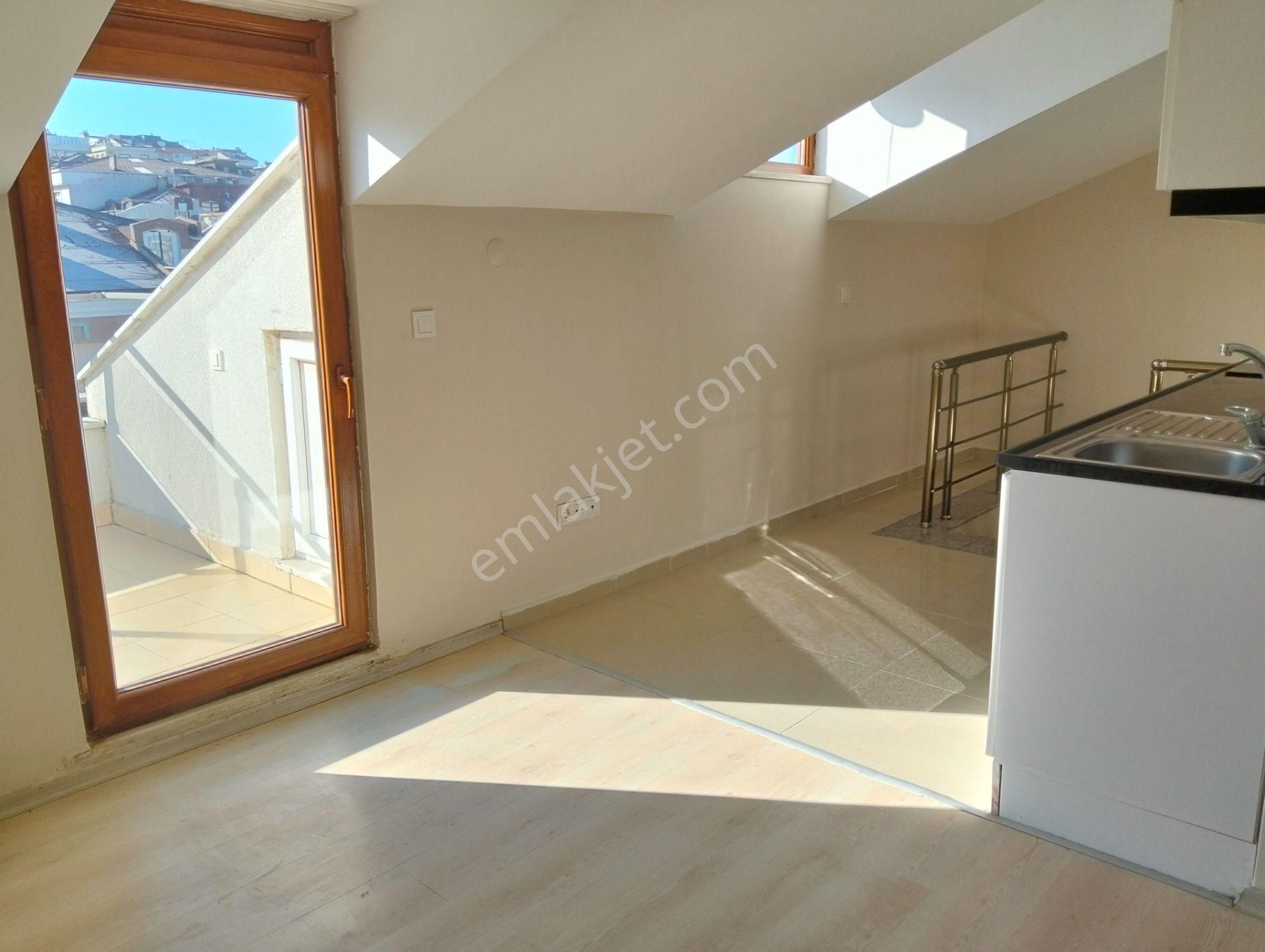 Sancaktepe Fatih Mah Geylani Cad Üzeri 4+1 Üst Dubleks Kiralık - Görsel 29