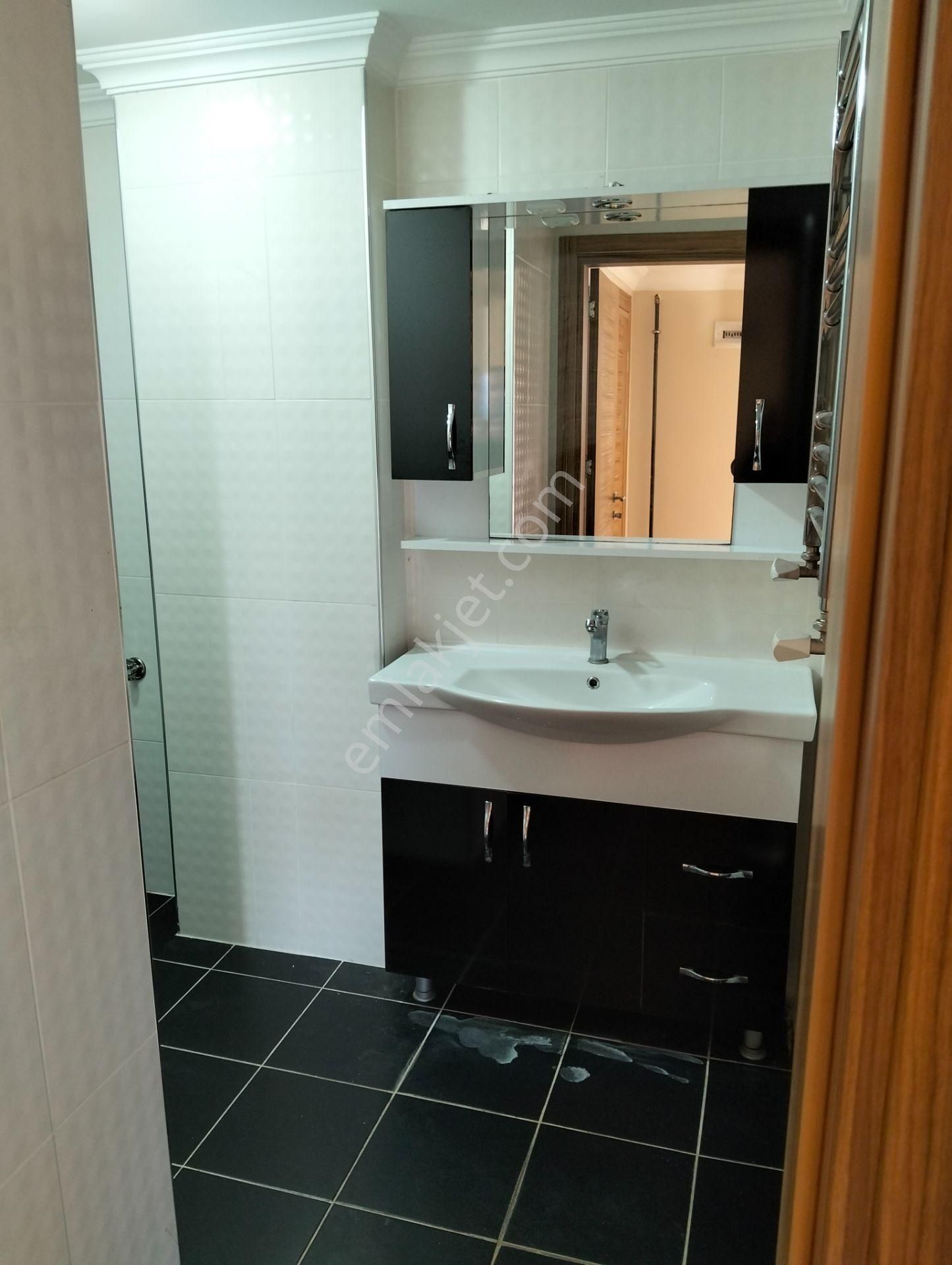 Sancaktepe Fatih Mah Geylani Cad Üzeri 4+1 Üst Dubleks Kiralık - Görsel 24