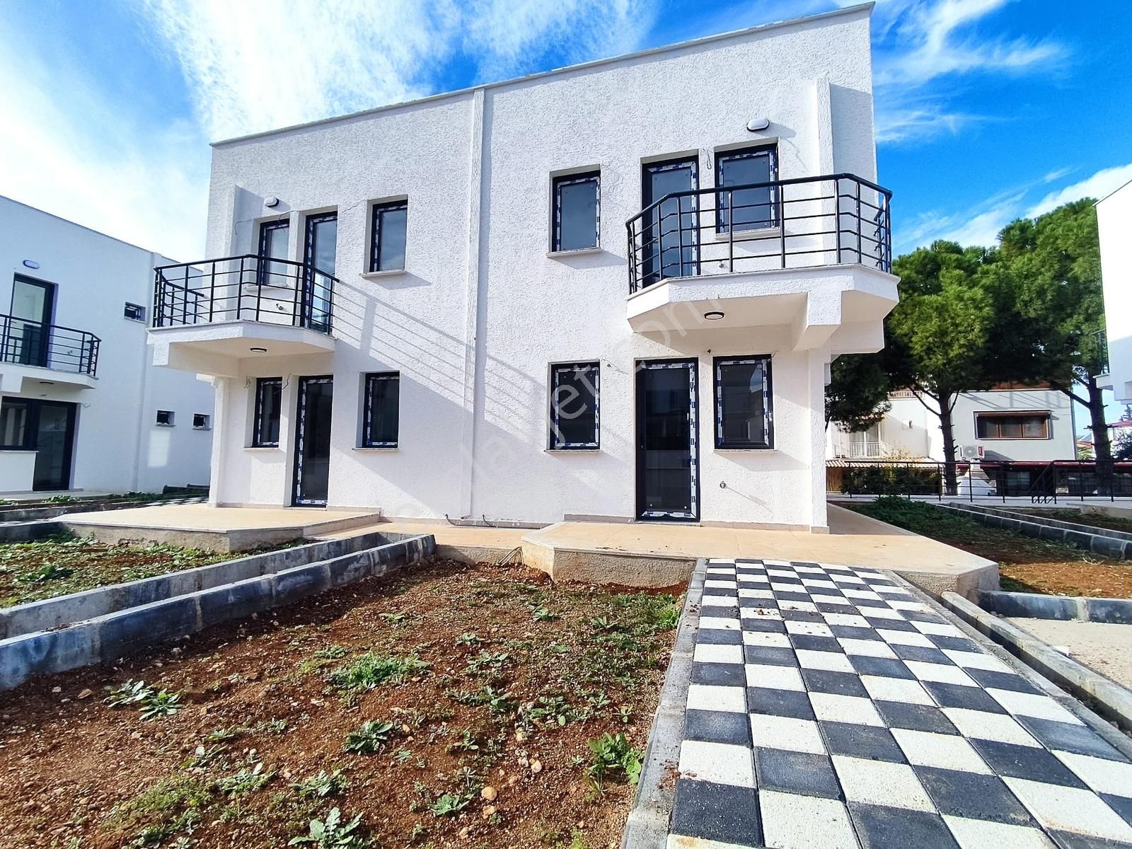 Didim Akbük Te Satılık 2+1 Bahçeli Sıfır Yazlık
