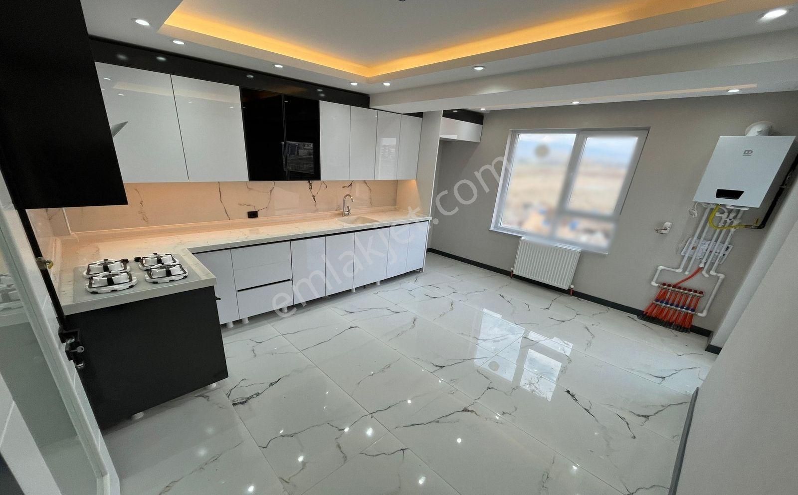 Yenikent Emlak'dan 3+1 Katta Ultra Lüx İşçilikli Yüksek Kredili - Görsel 45