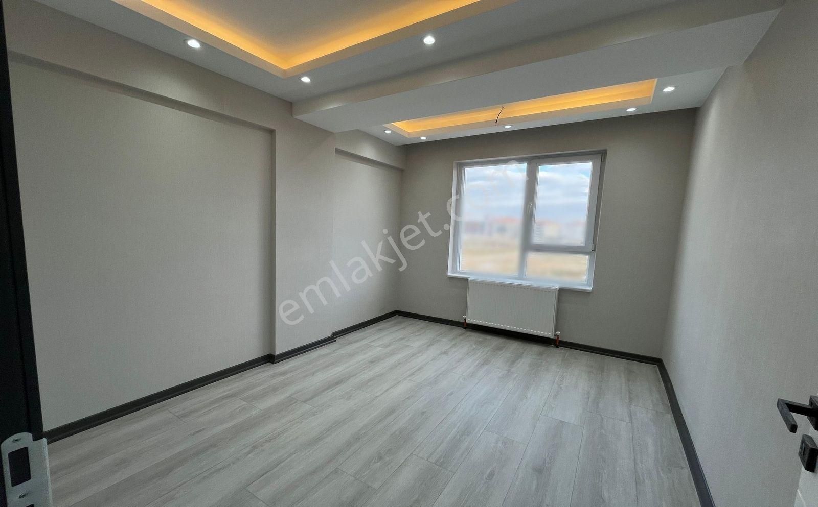 Yenikent Emlak'dan 3+1 Katta Ultra Lüx İşçilikli Yüksek Kredili - Görsel 9
