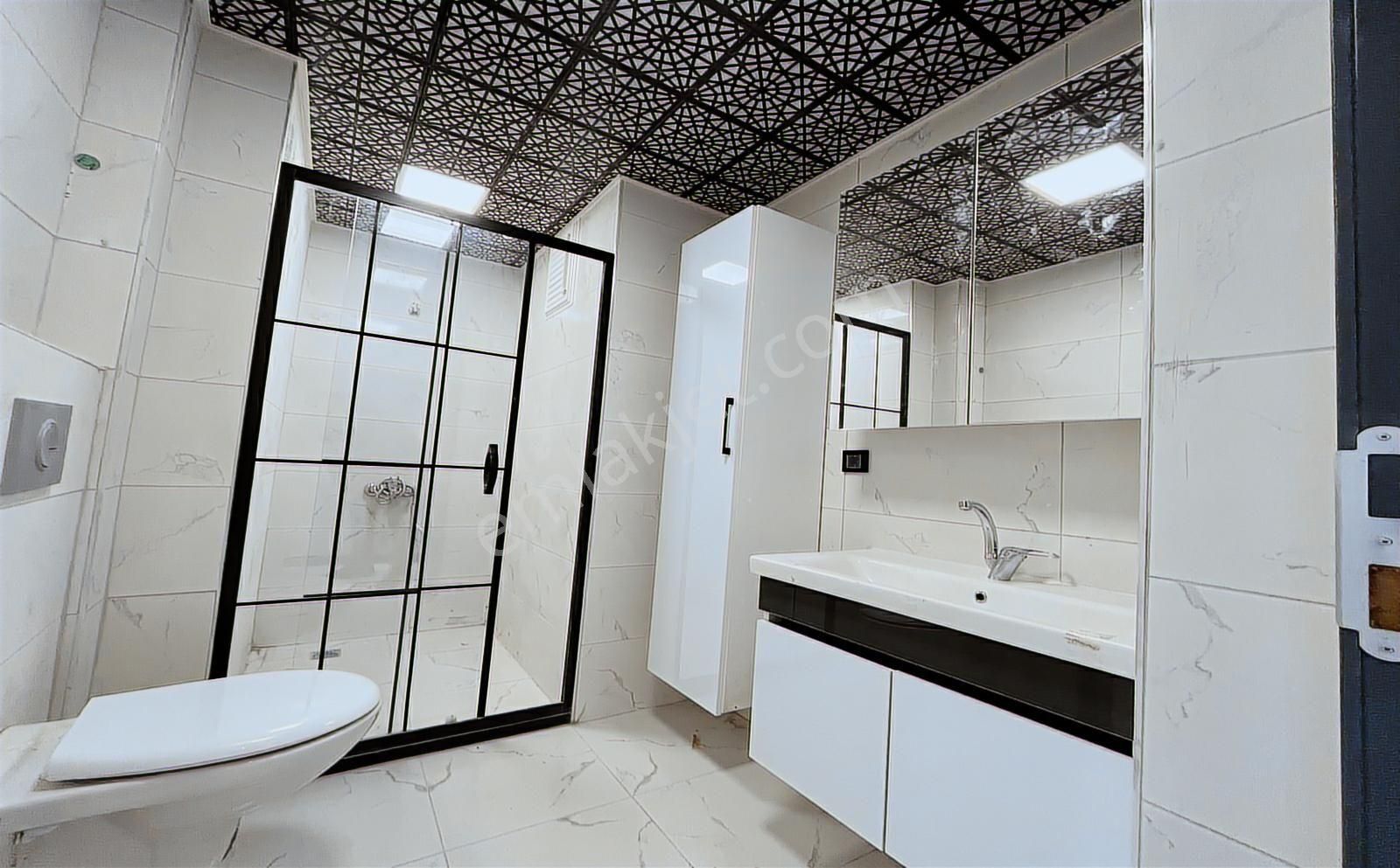 Yenikent Emlak'dan 3+1 Katta Ultra Lüx İşçilikli Yüksek Kredili - Görsel 3